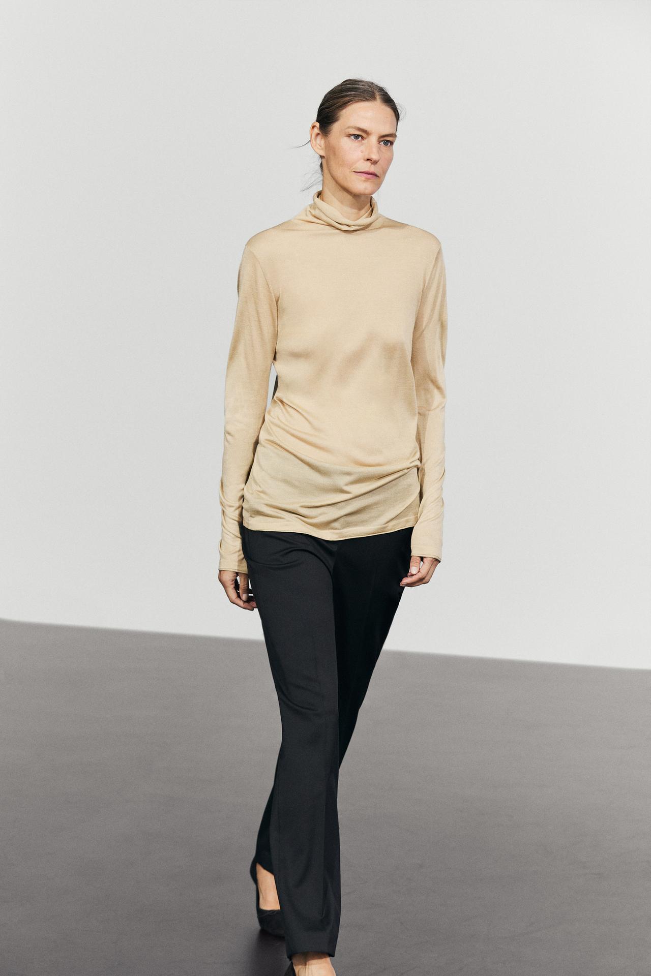 Long 100% silk turtleneck sweater — Light Beige