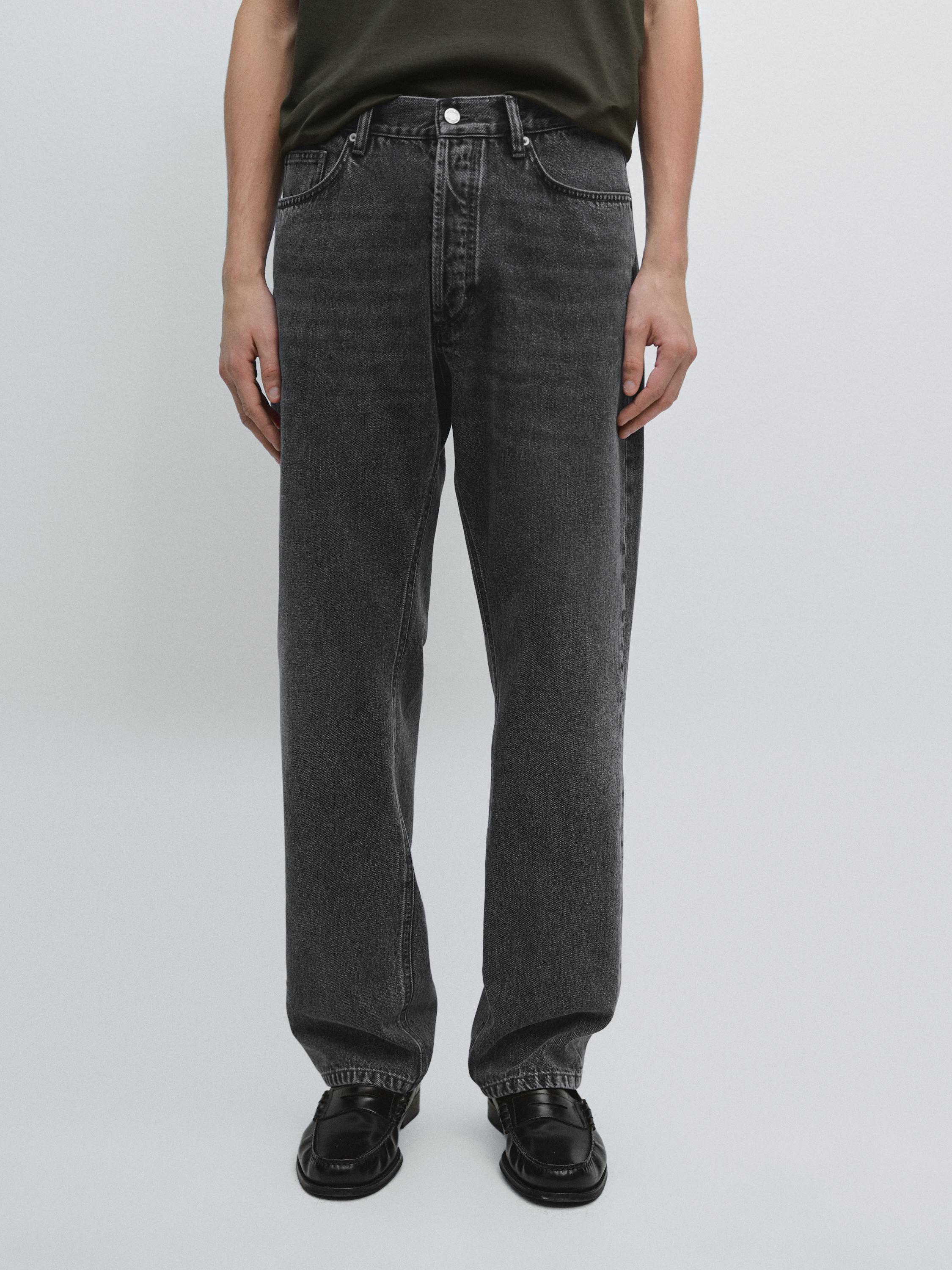 Straight-leg jeans