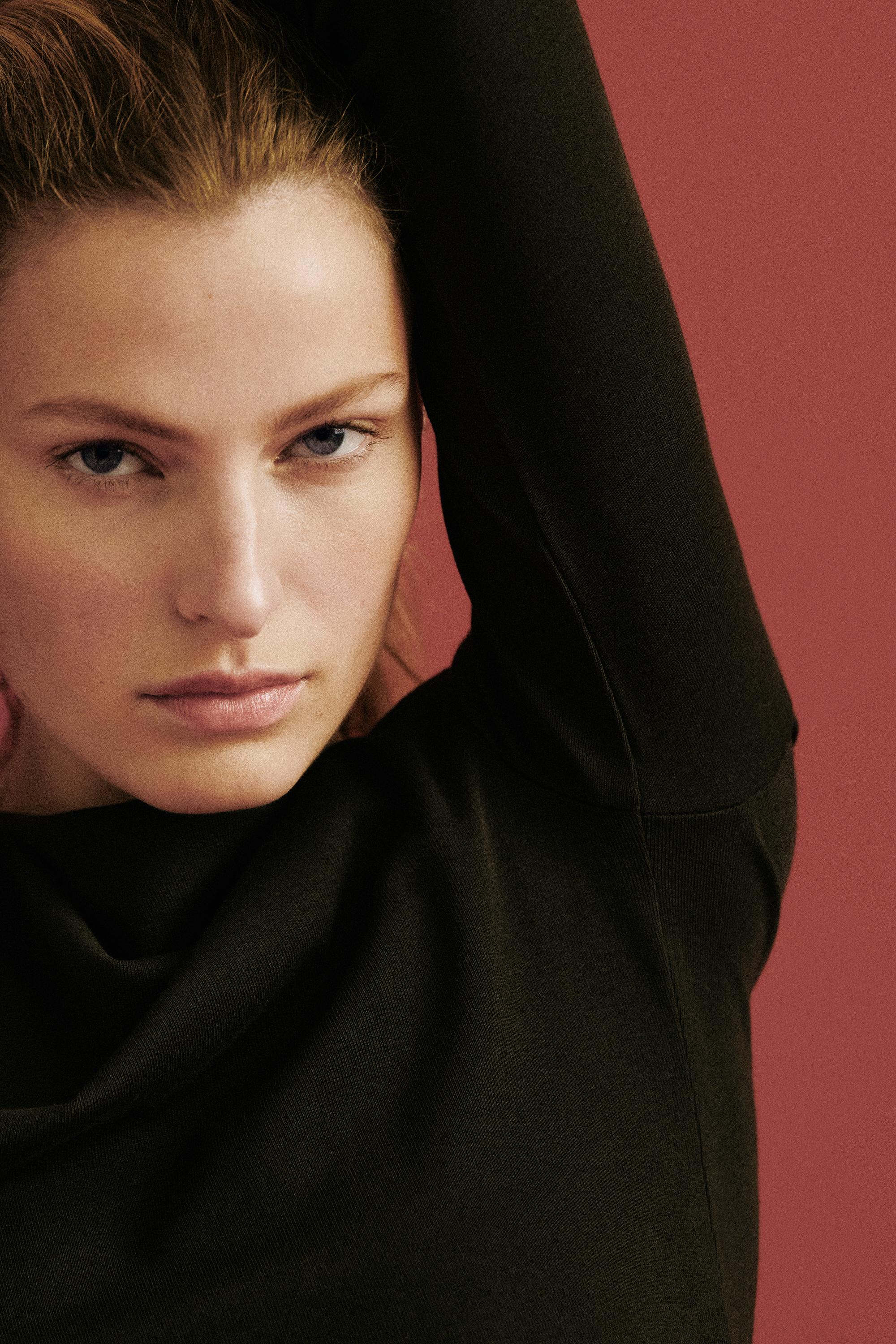 Draped shoulder detail T-shirt