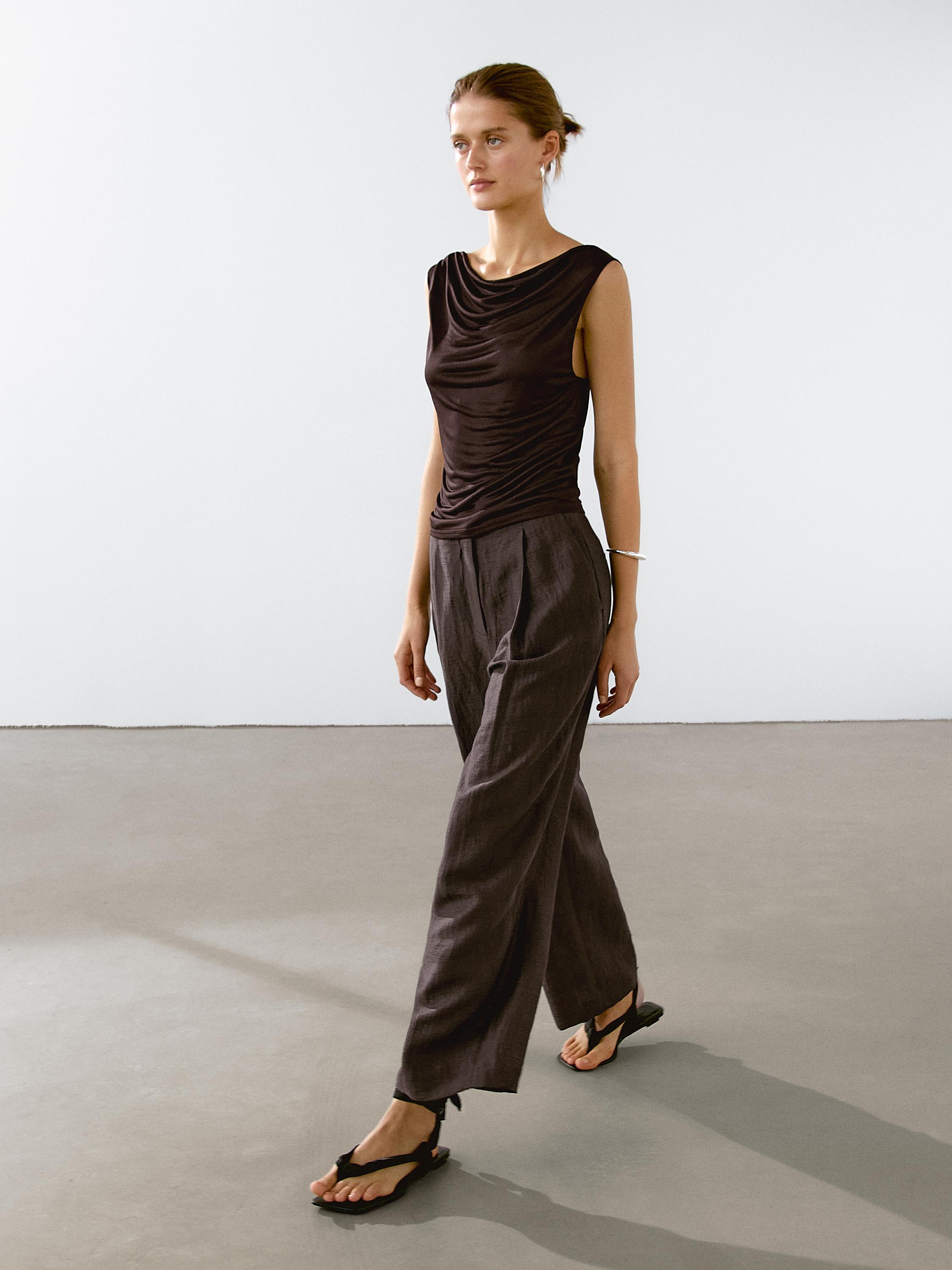 Flowing linen blend trousers with darts