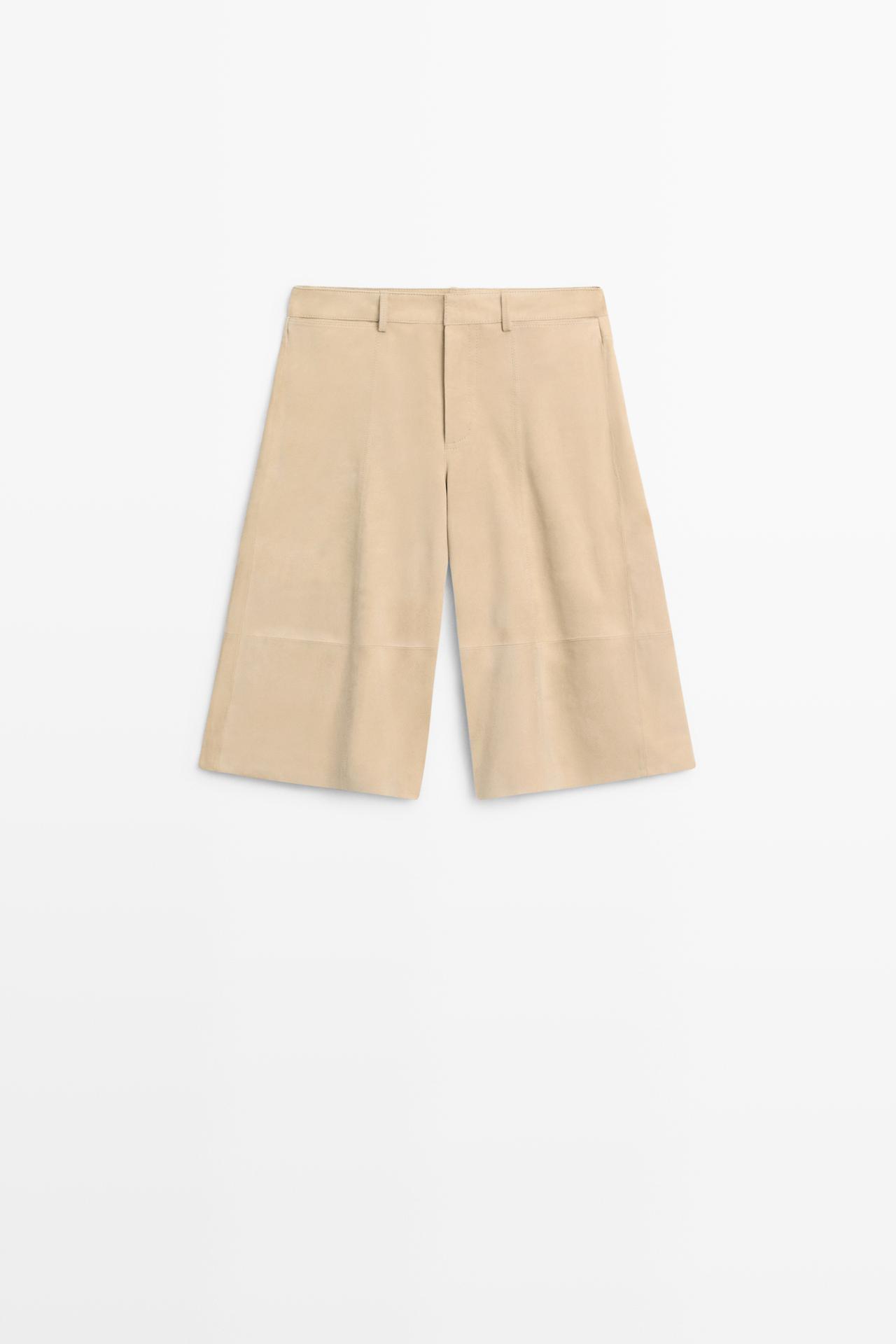 Long suede leather Bermuda shorts — BEIGE