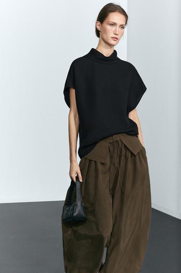 Sleeveless roll neck top — BLACK 3