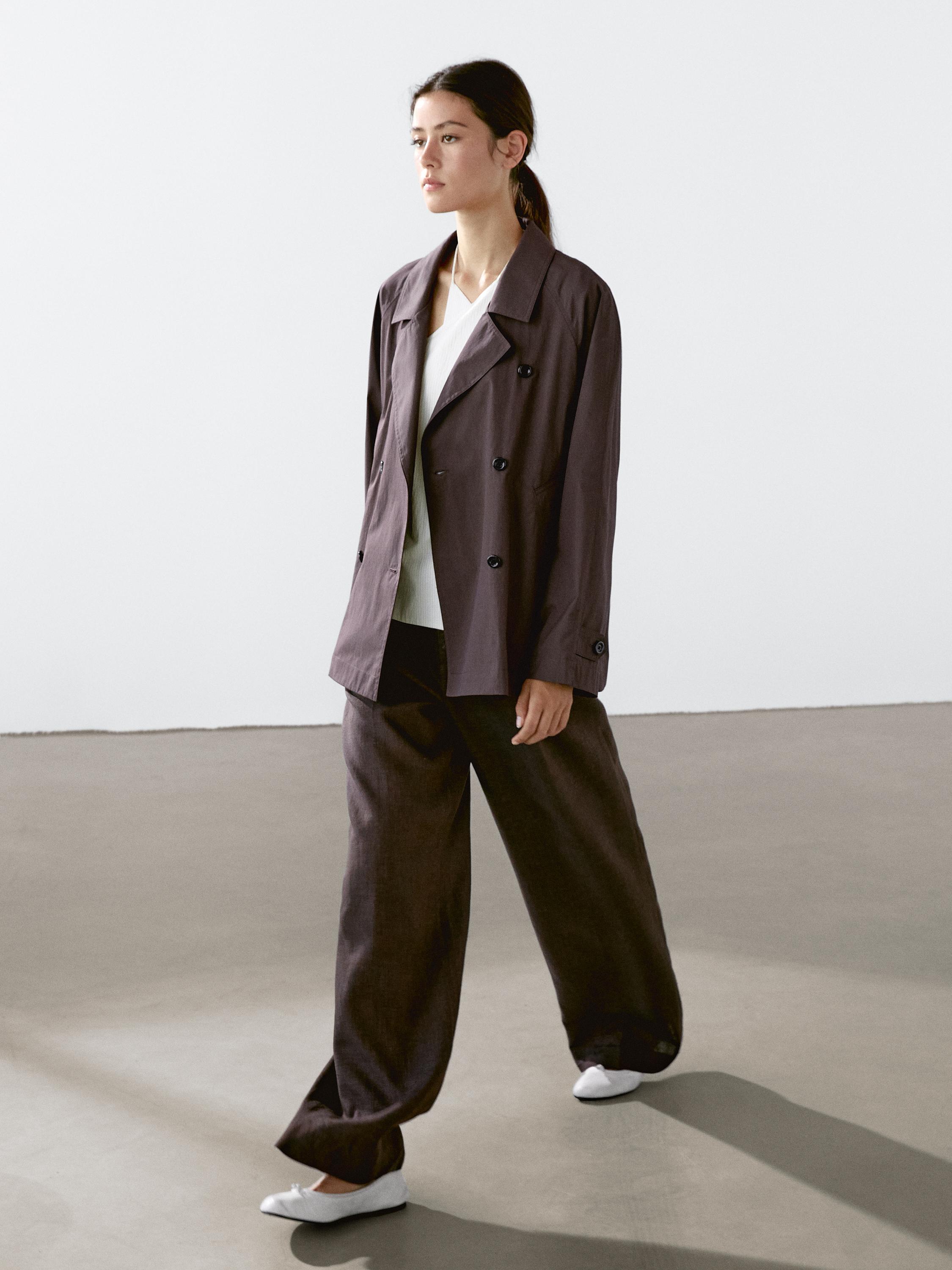 코튼 블렌드 백 디테일 트렌치코트