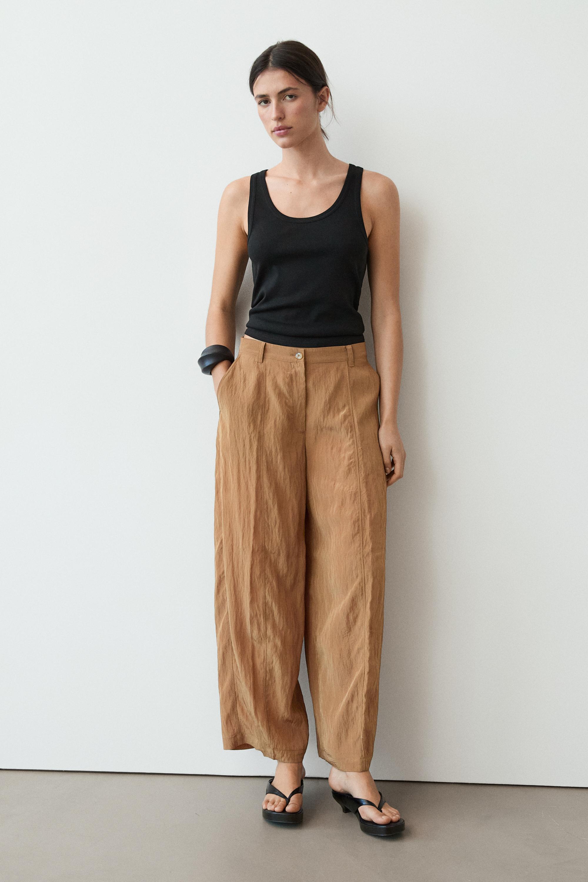 Lightweight barrel fit trousers — Caramel