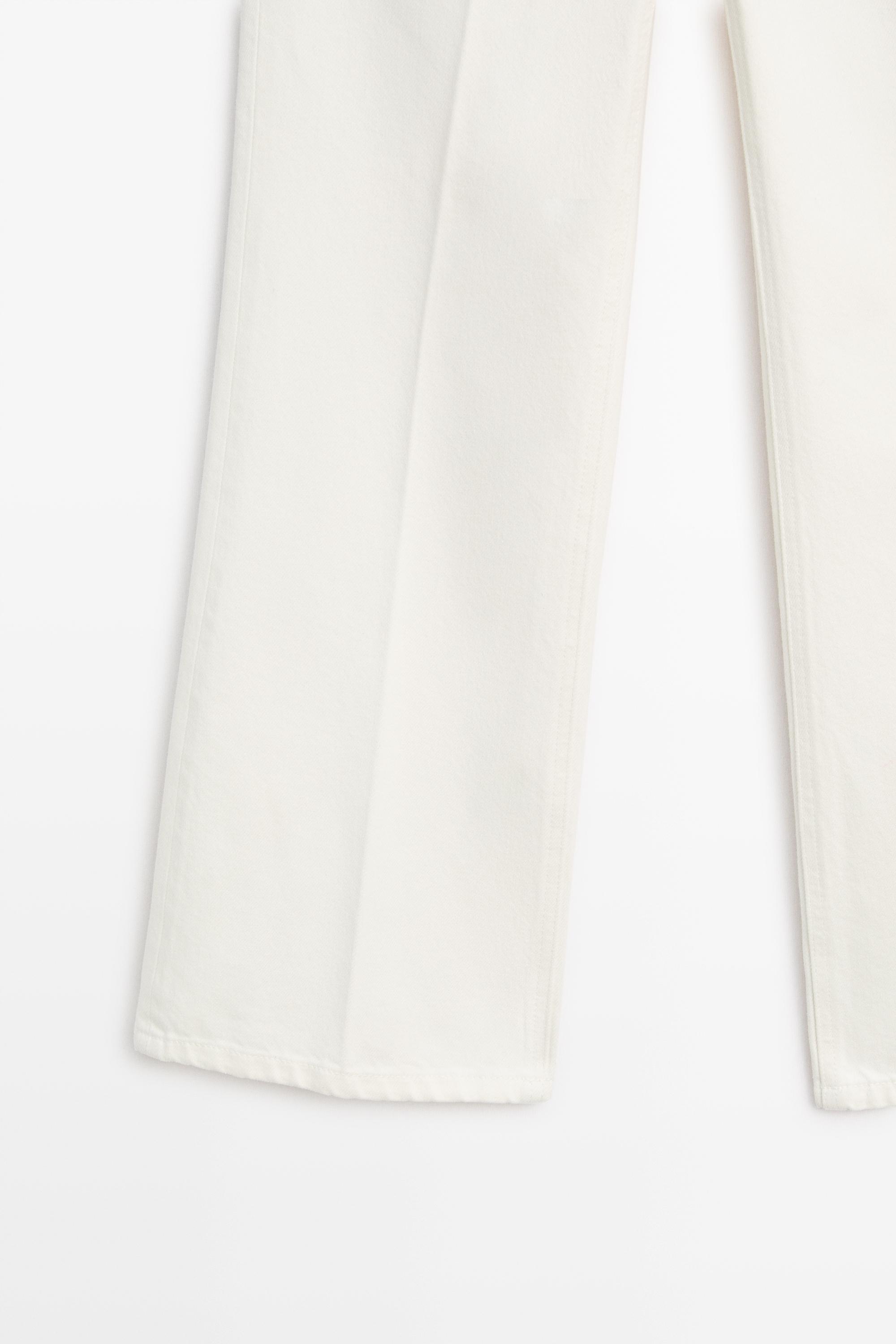 Mid-waist cropped flare fit jeans — Off white