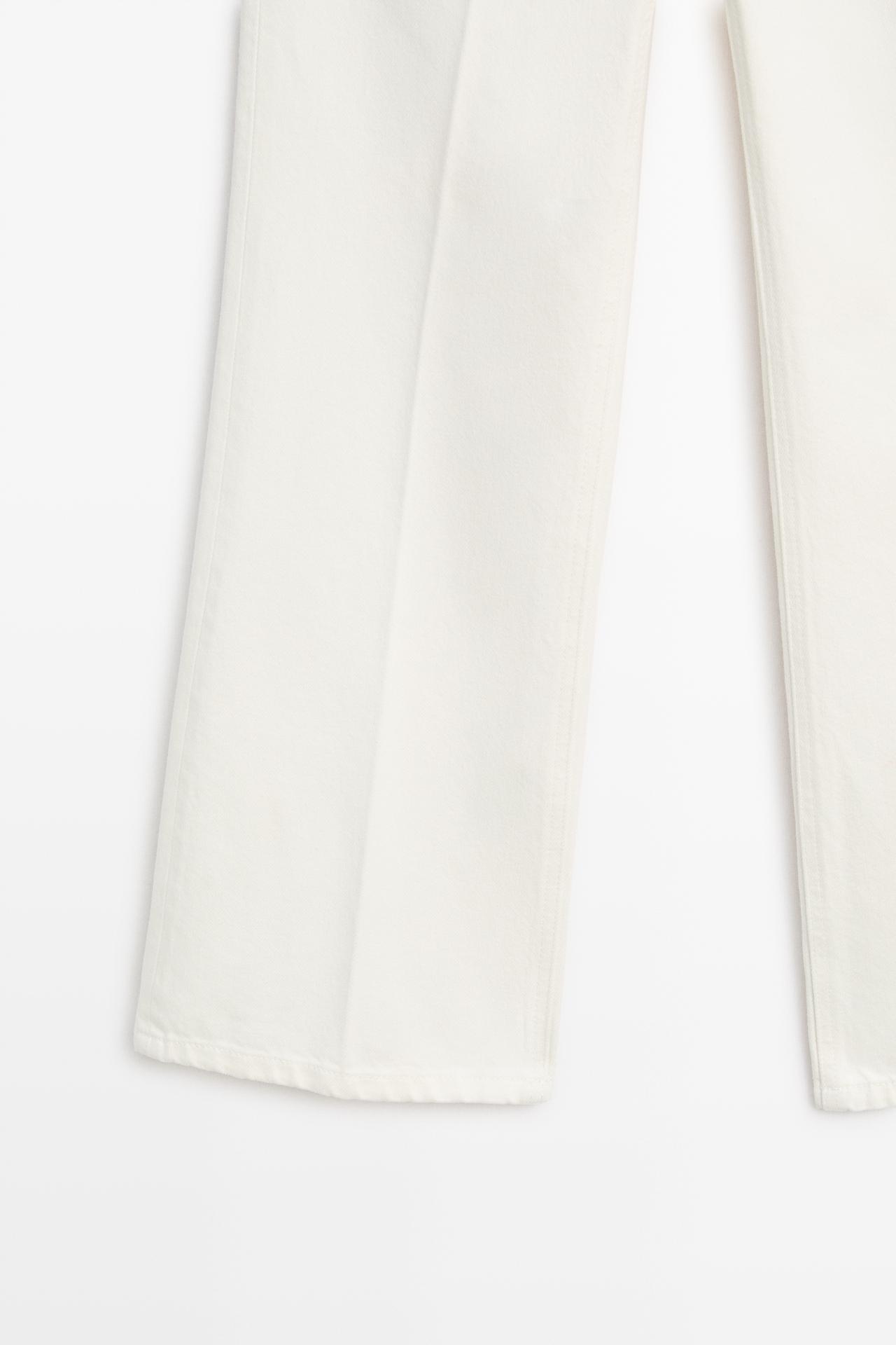 Mid-waist cropped flare fit jeans — Off white