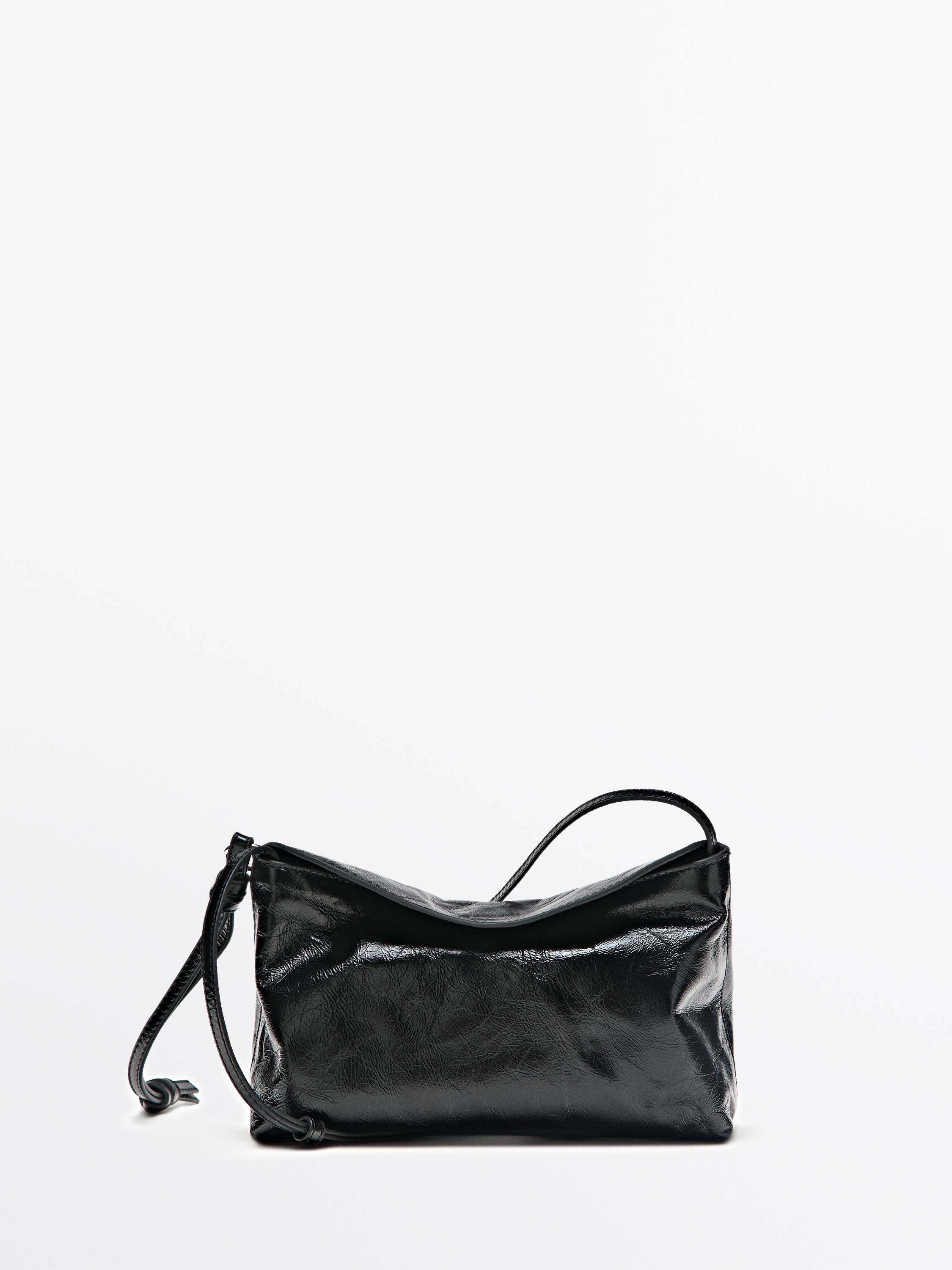 Borsa pouch a tracolla in pelle nappata