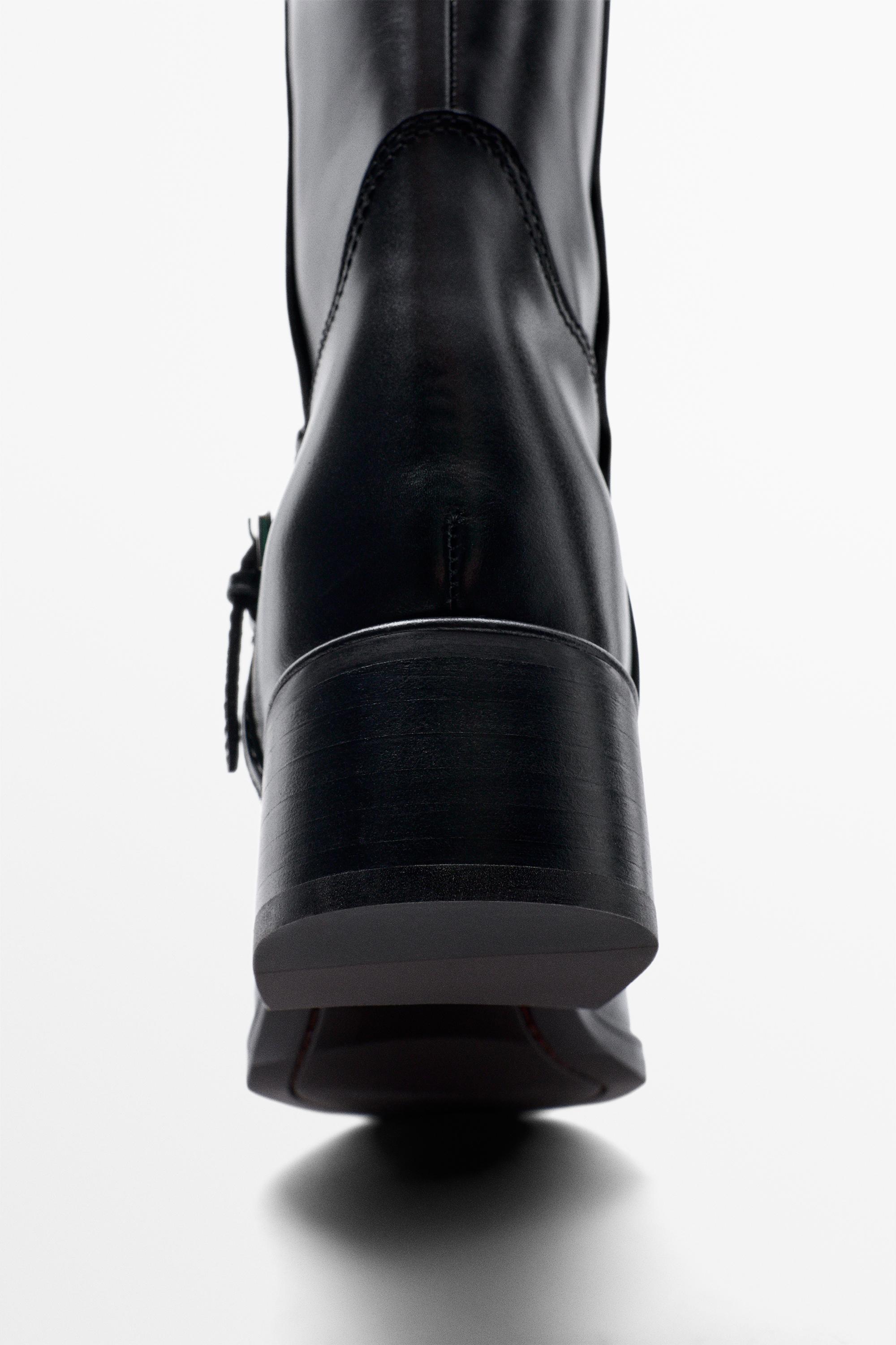 Flat leather boots with lateral buckle — BLACK