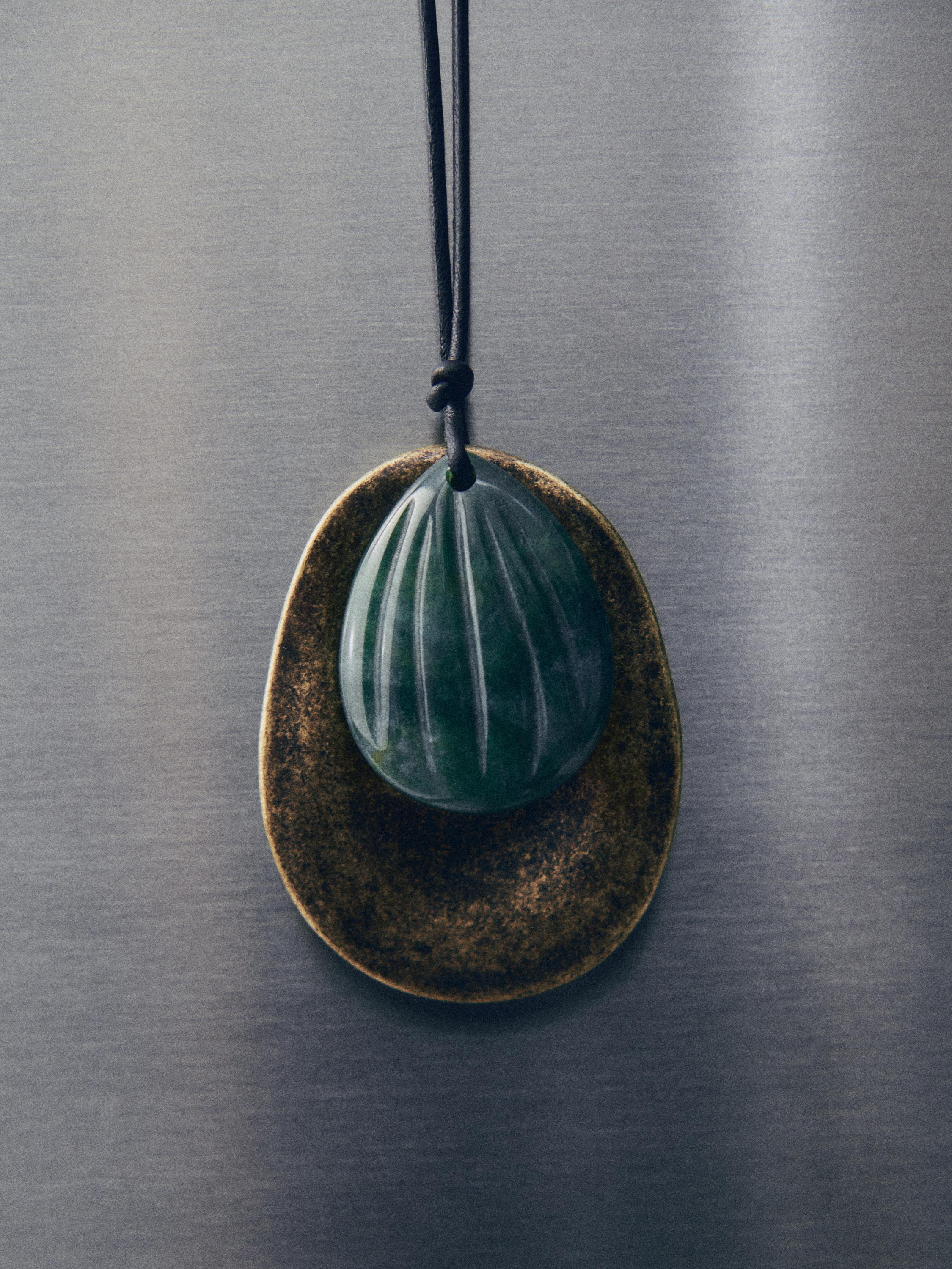Almond pendant necklace