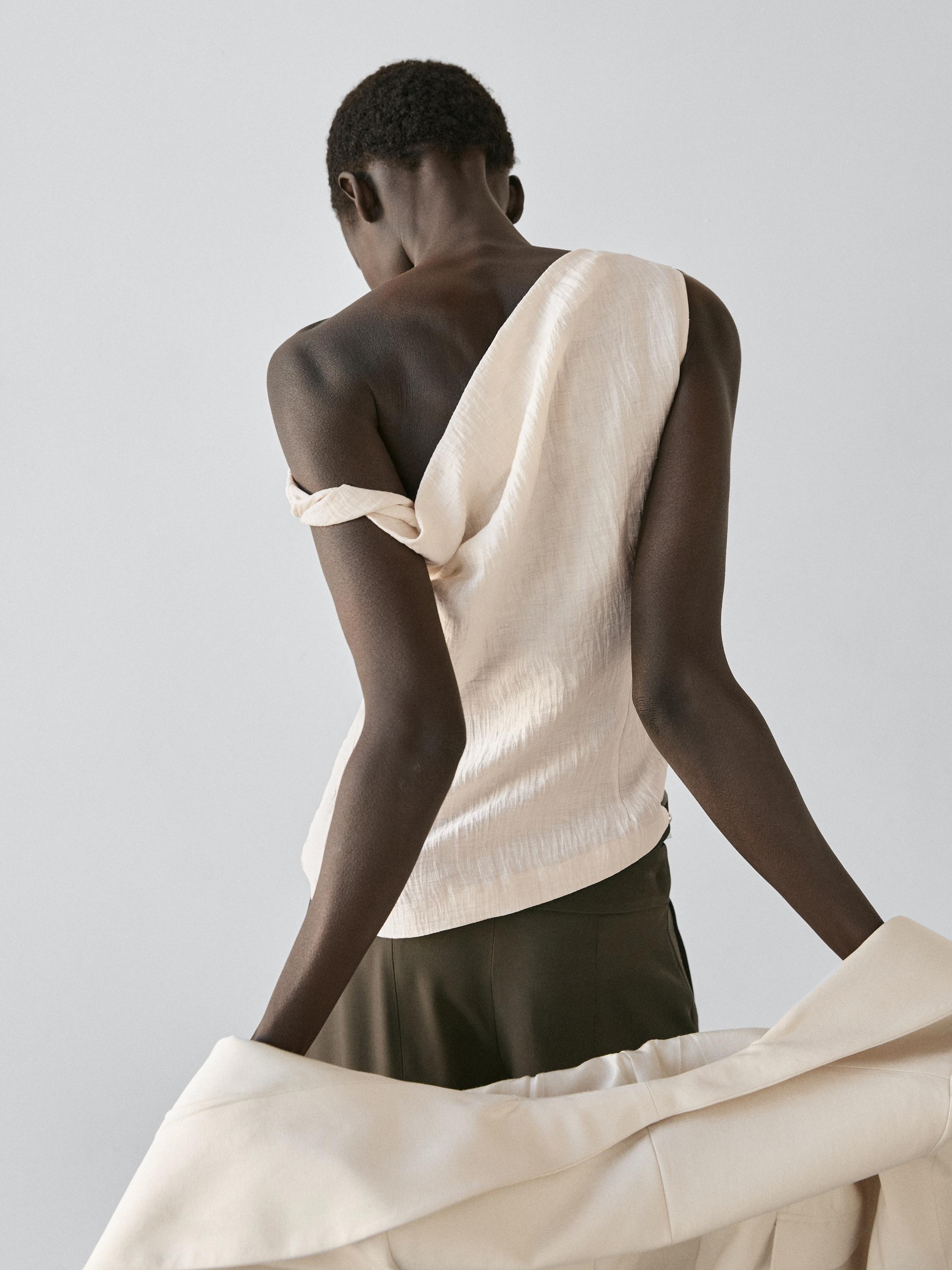 Asymmetric top with knot detail — BEIGE