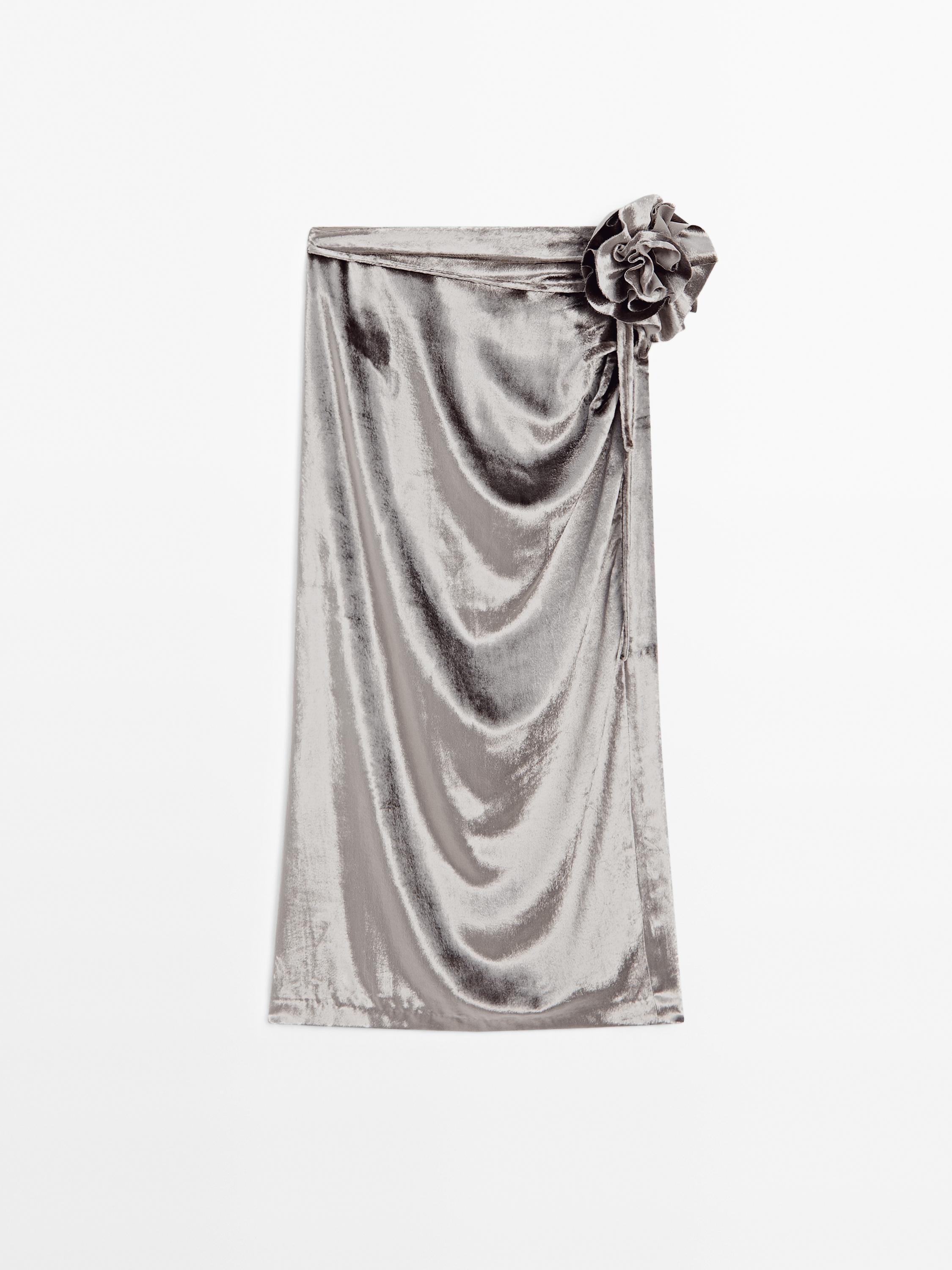 Aksamitna spódnica średniej długości w kwiaty – Studio