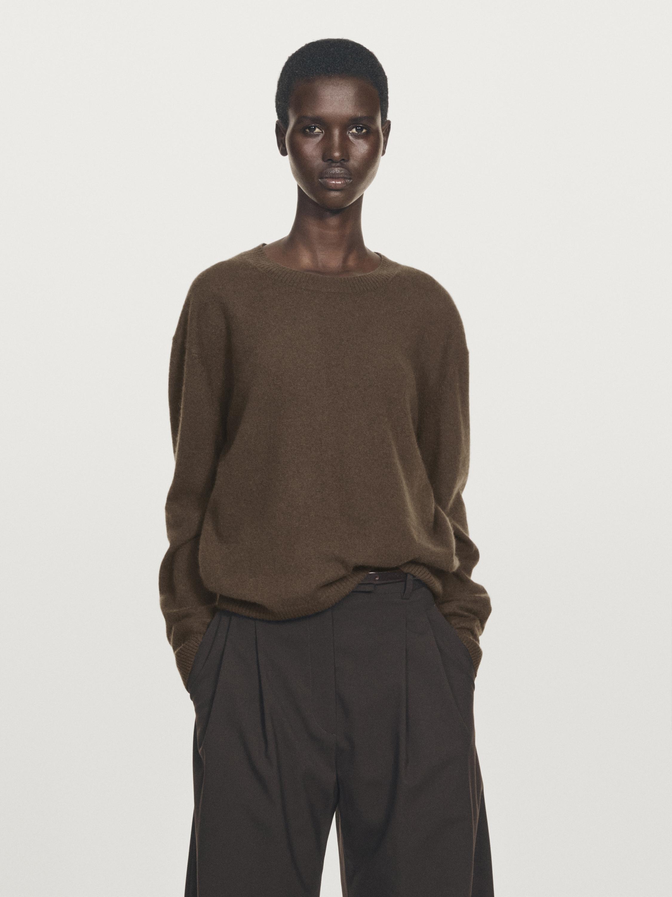 100% cashmere crew neck sweater