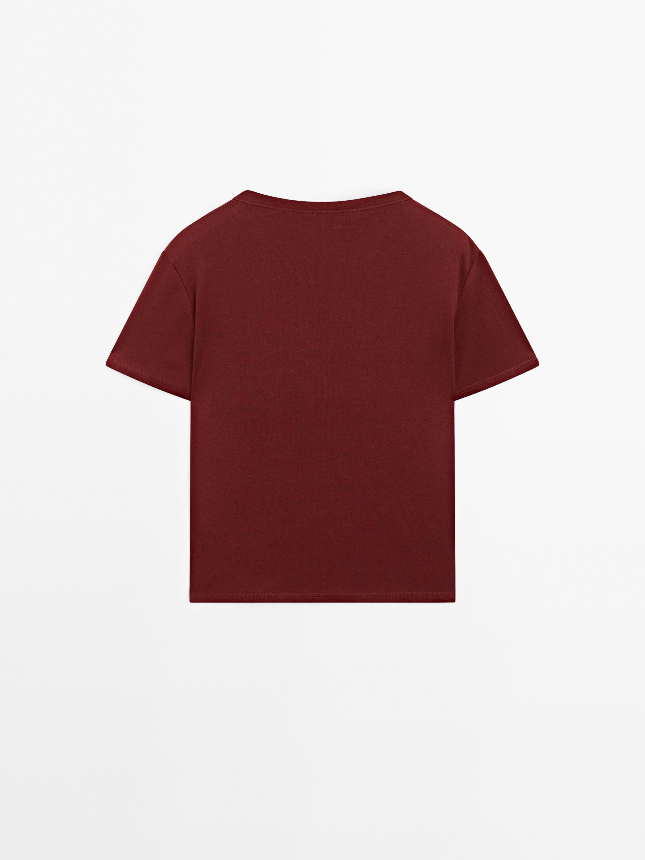 Regular fit t-shirt with collar detail