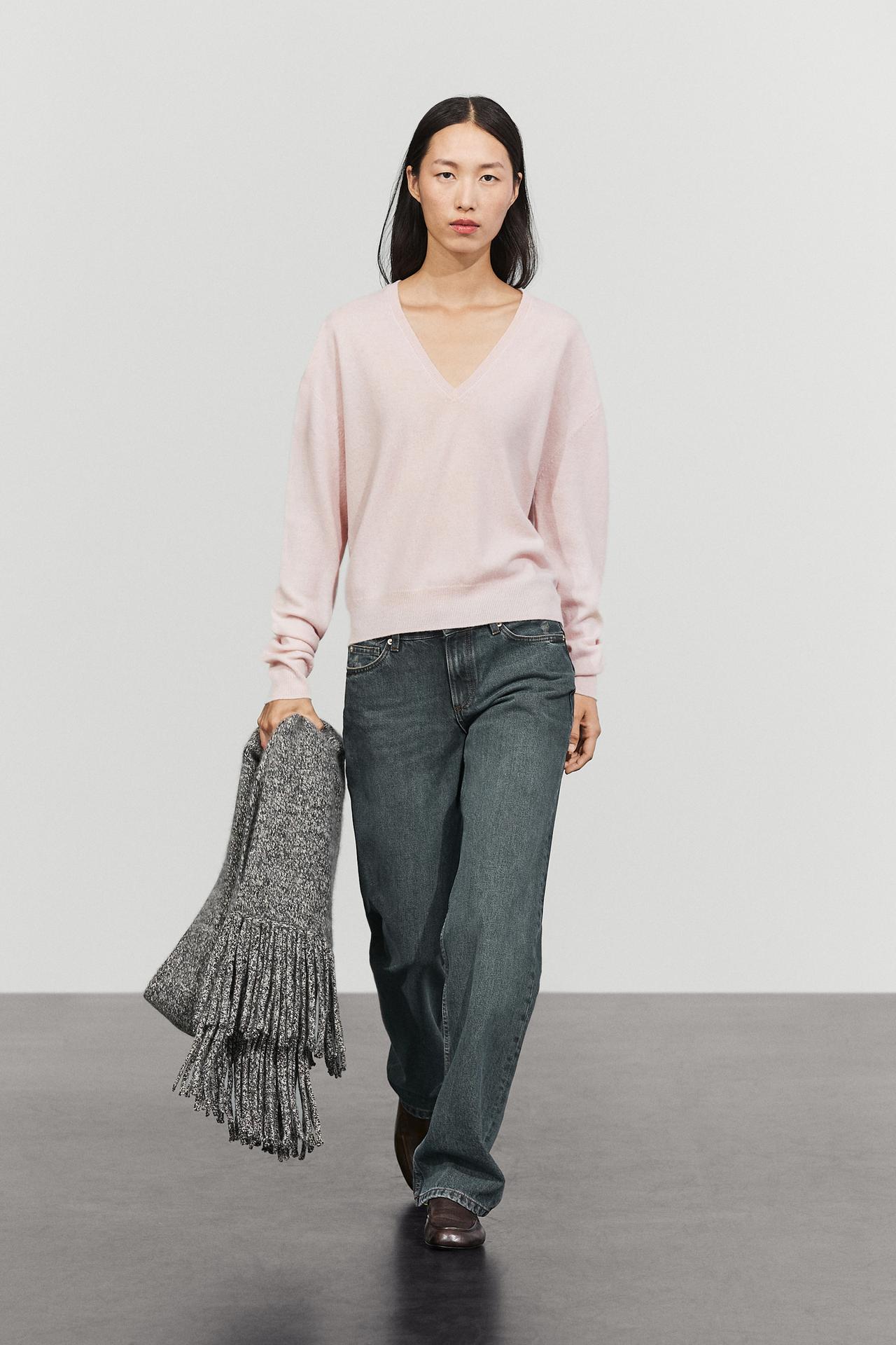Wool blend knit V-neck sweater — ROSE PINK