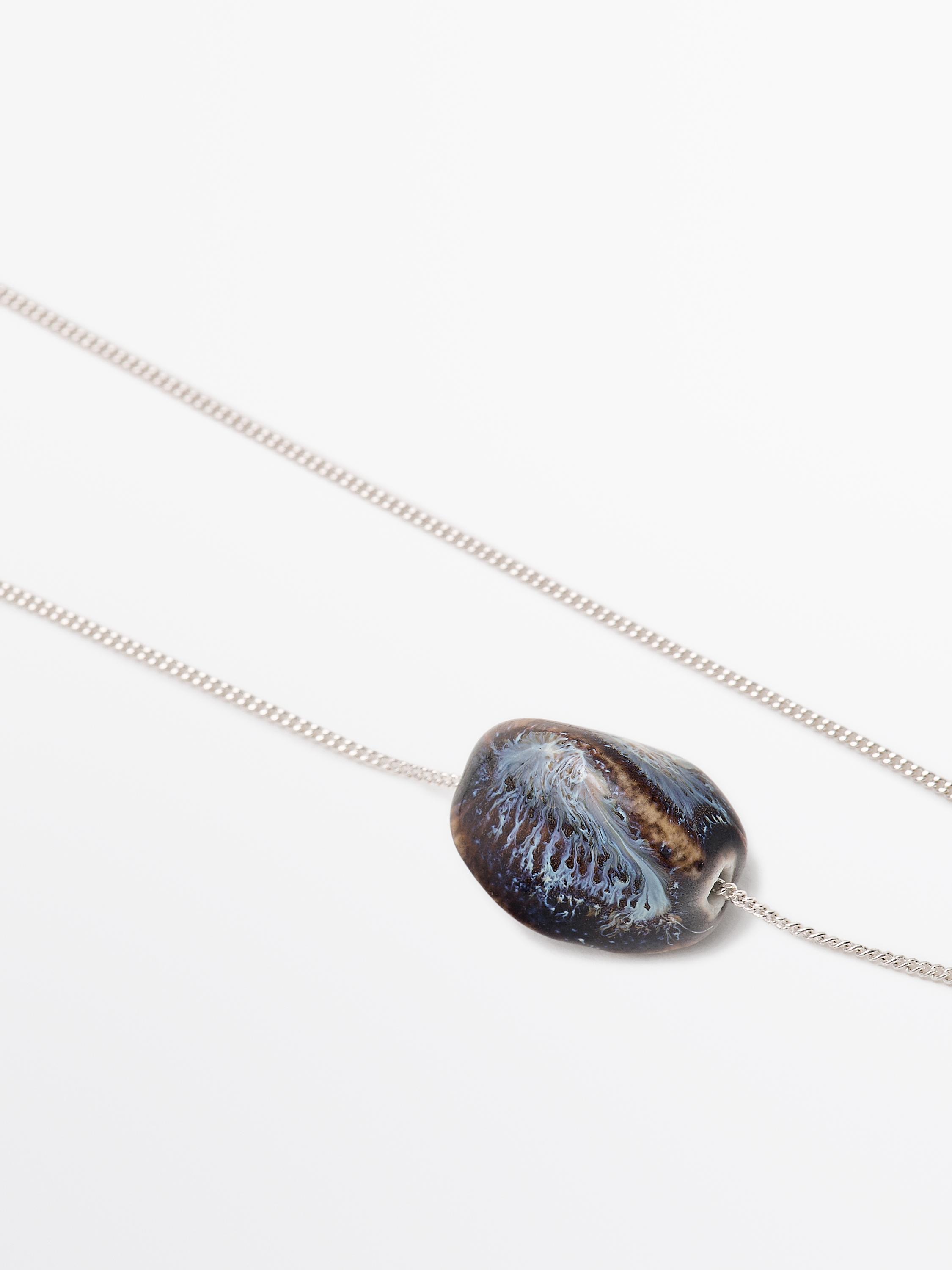 Necklace with ceramic pendant