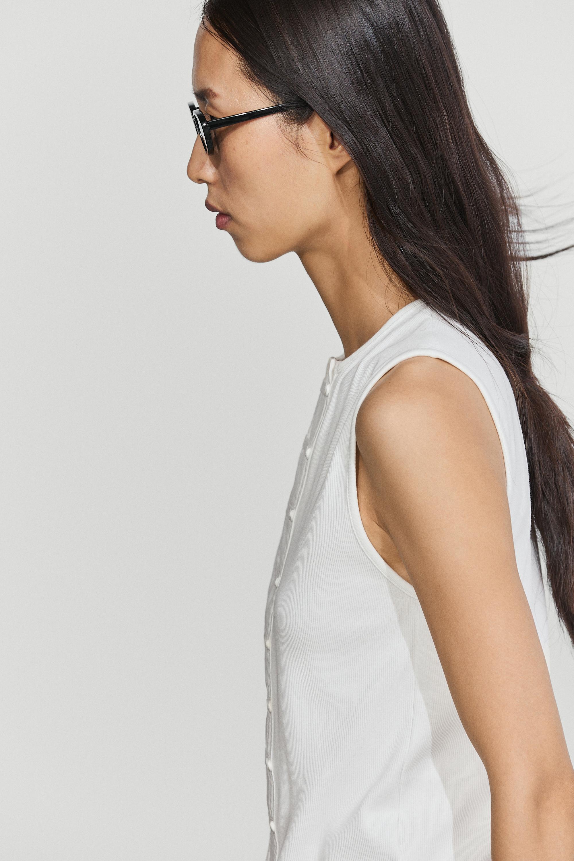 Cotton blend bib detail T-shirt