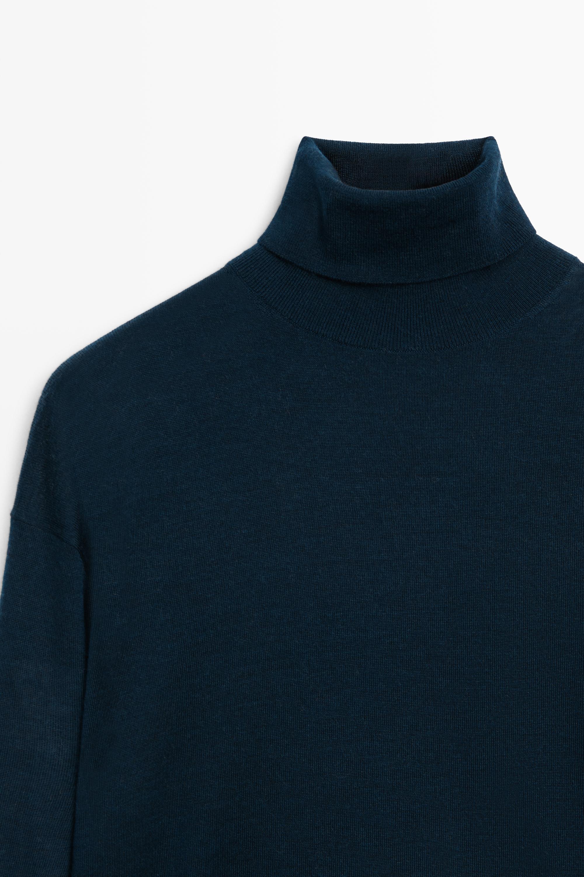 100% wool turtleneck knit sweater — BLUE