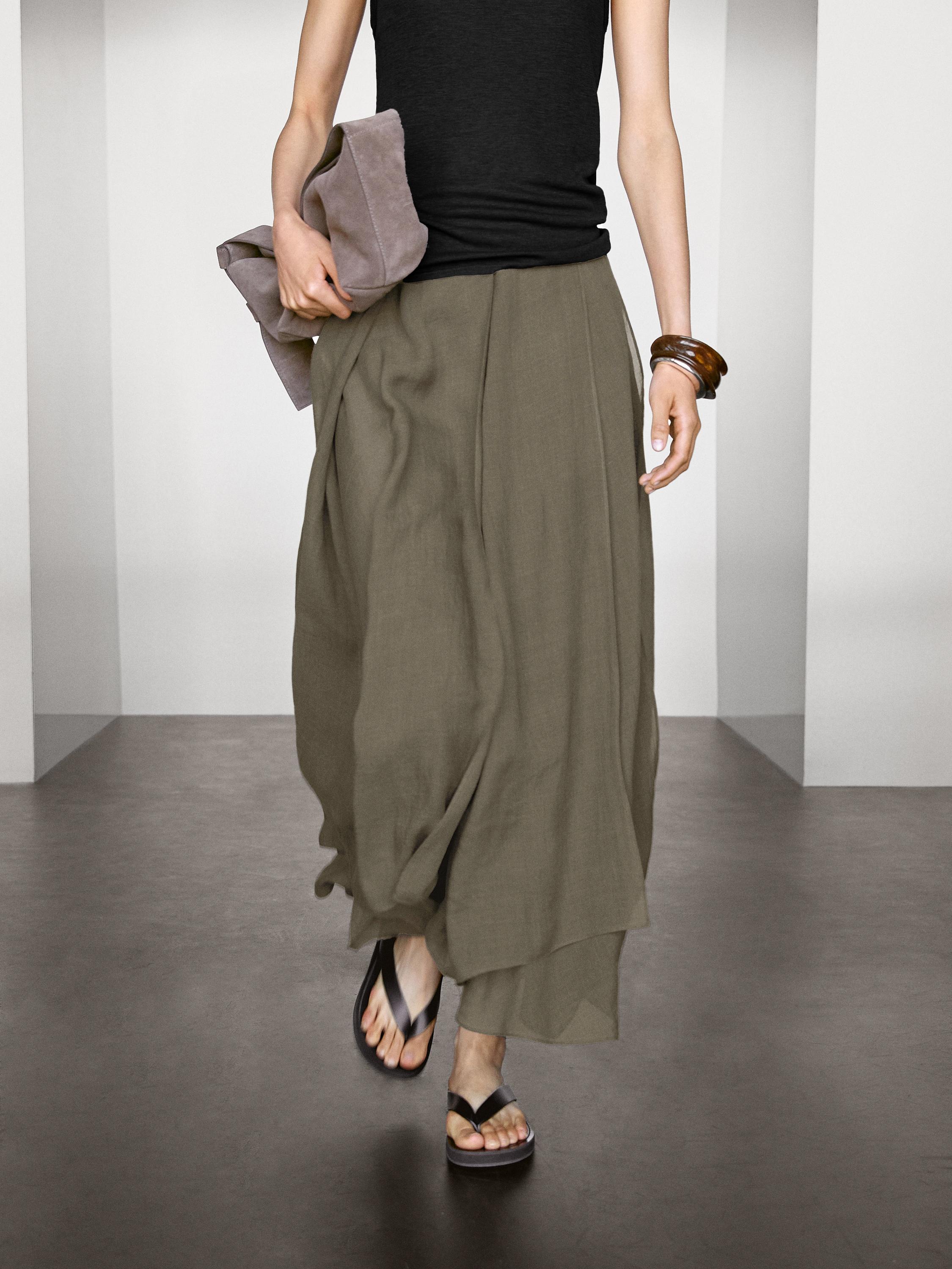 Long flowing skirt with ruffles