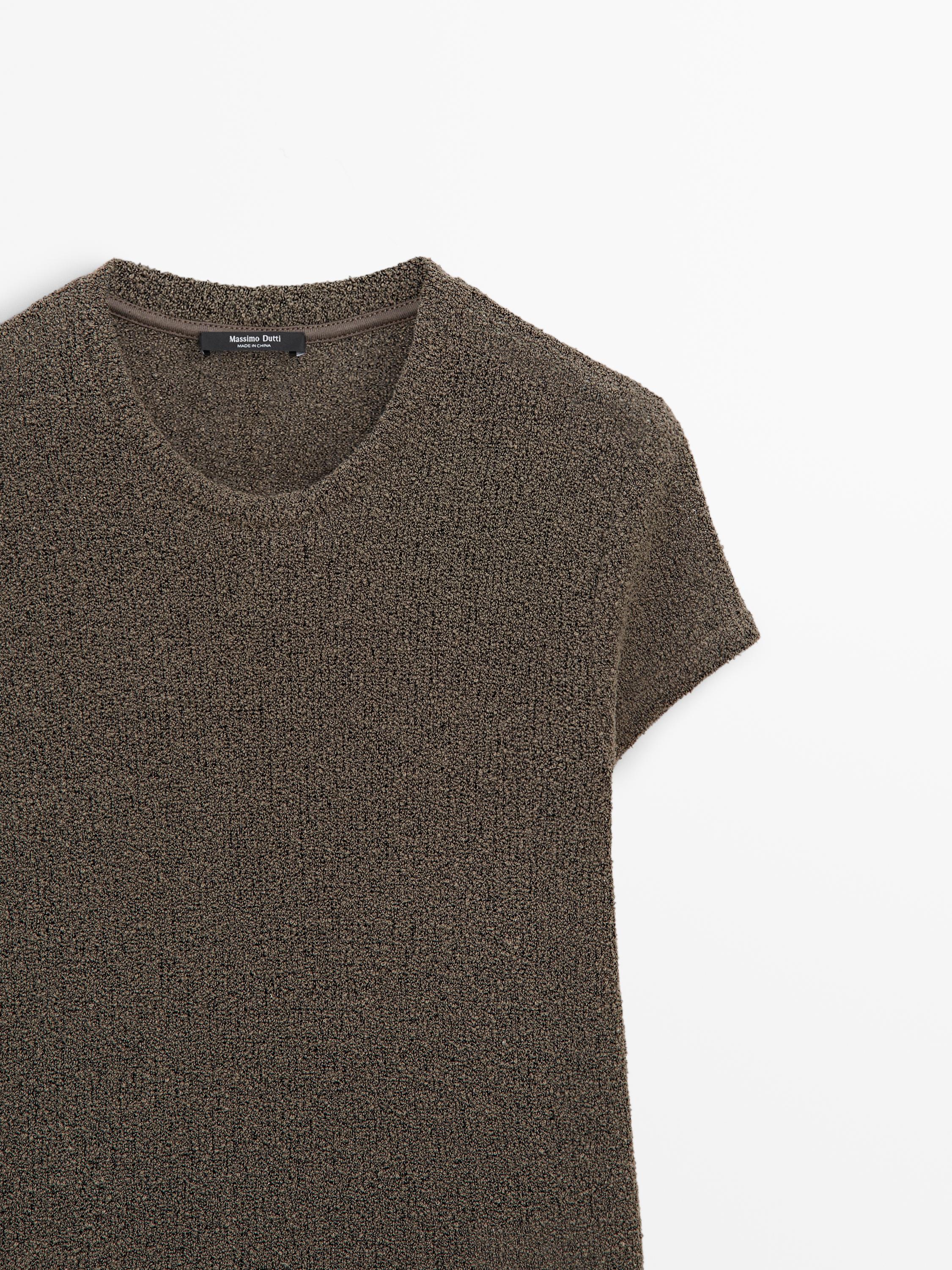 Short sleeve T-shirt with textured detail