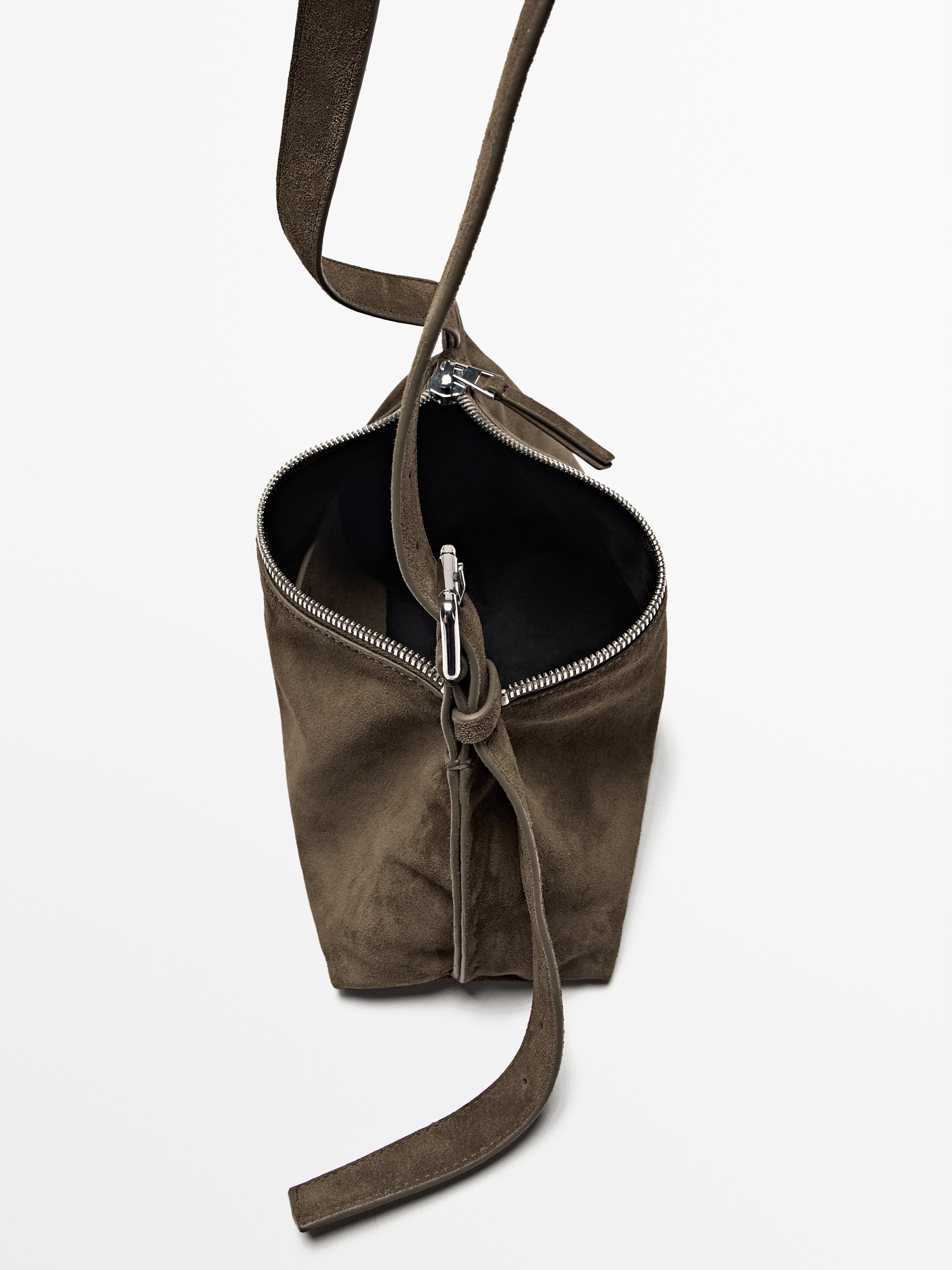 Tas selempang mini kulit suede terbelah