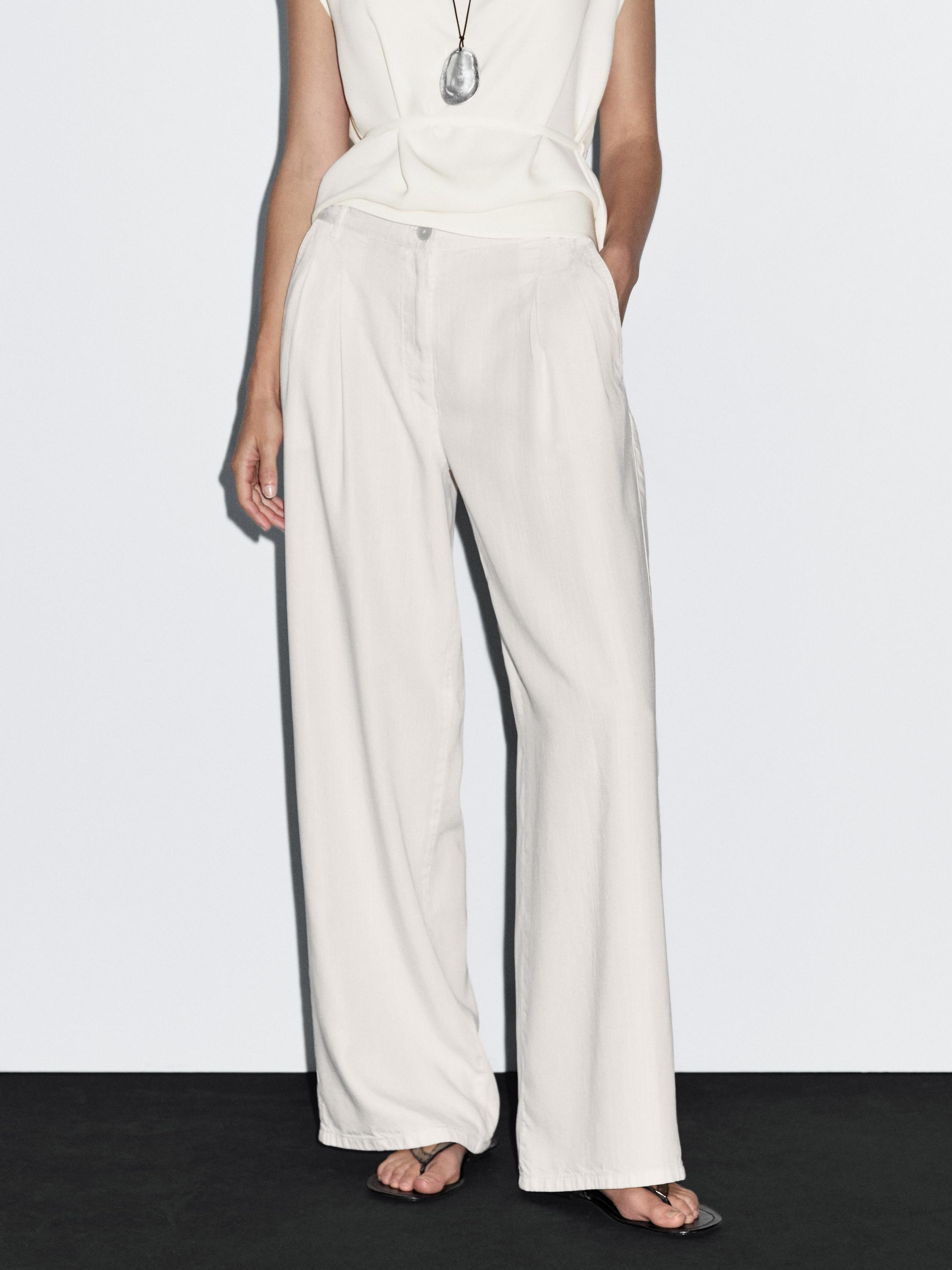 Wide-leg trousers with double dart