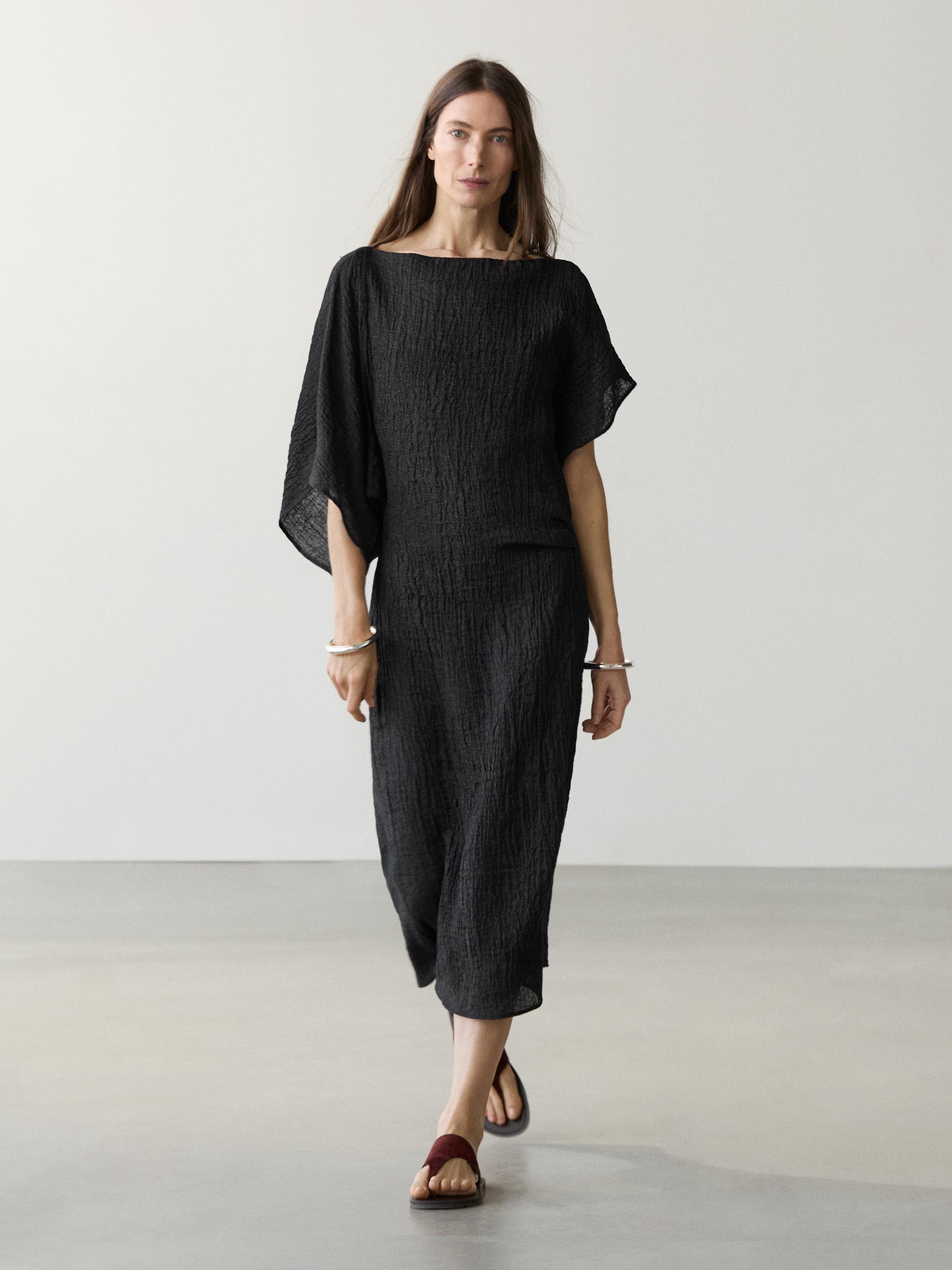 Linen midi dress with asymmetric sleeves