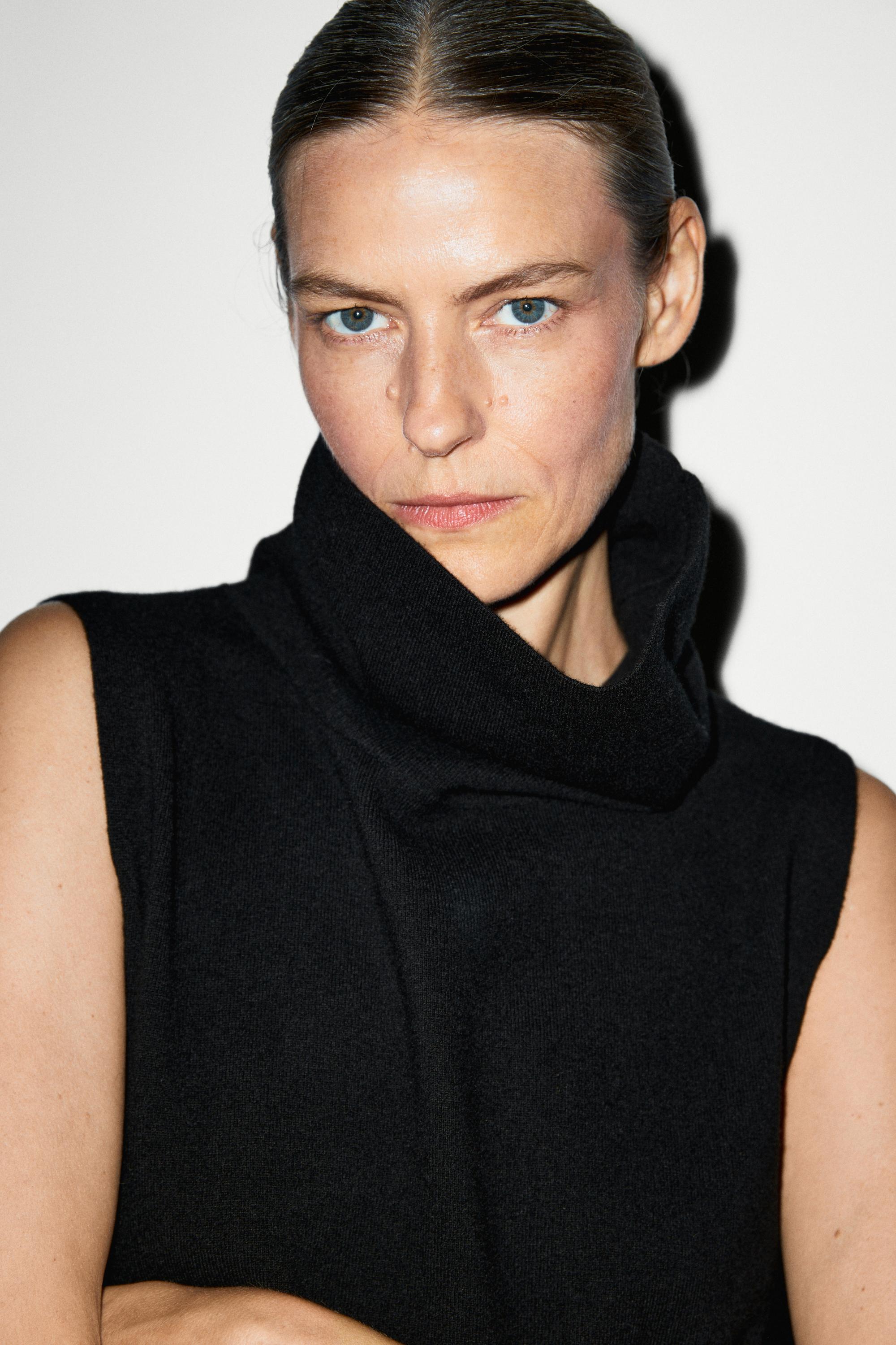 Wool blend knit top — BLACK