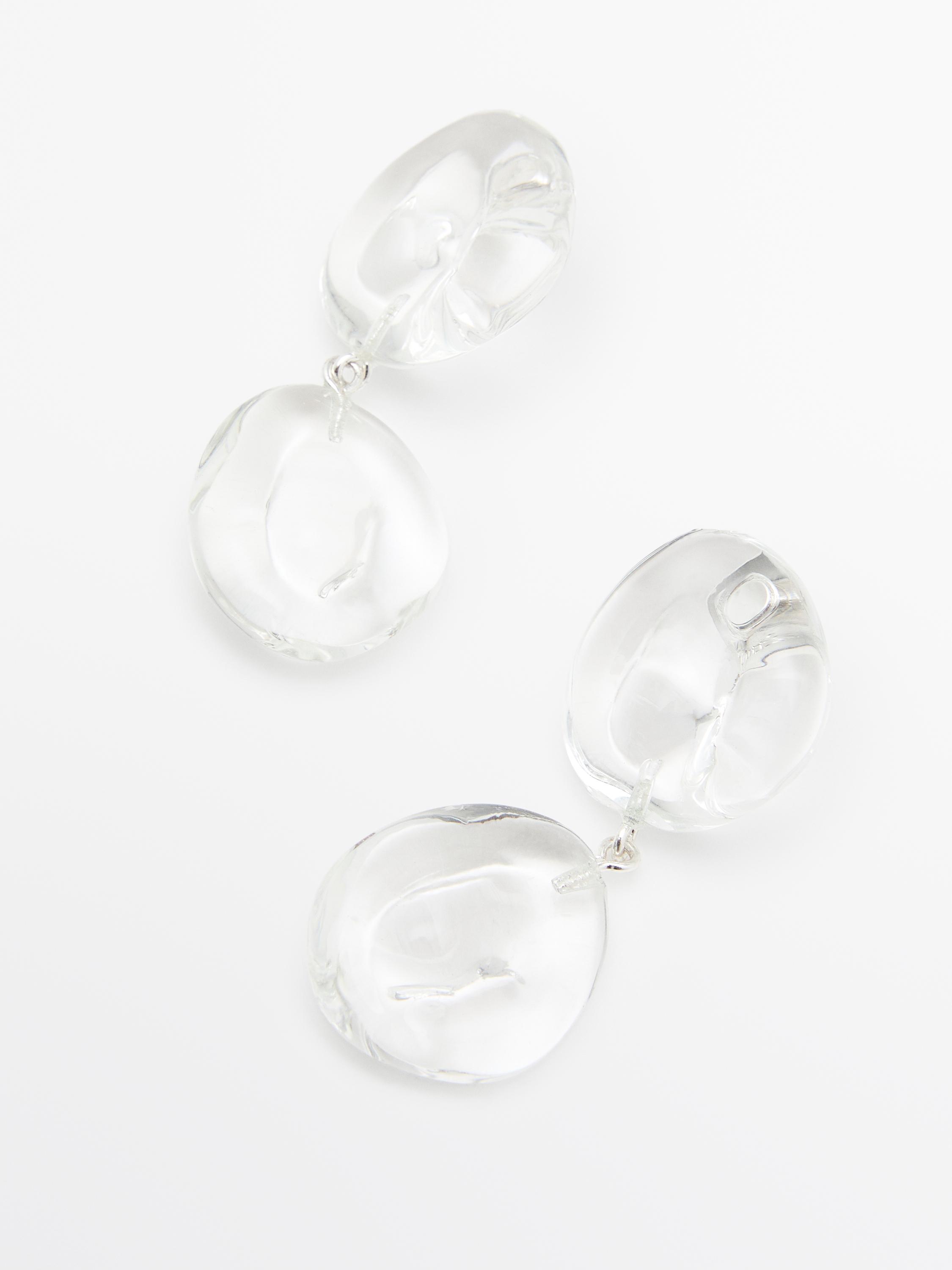 Glass piece earrings — WHITE