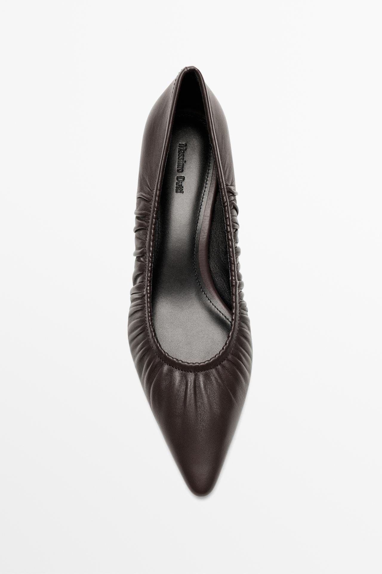 Gathered leather heel shoe — BROWN