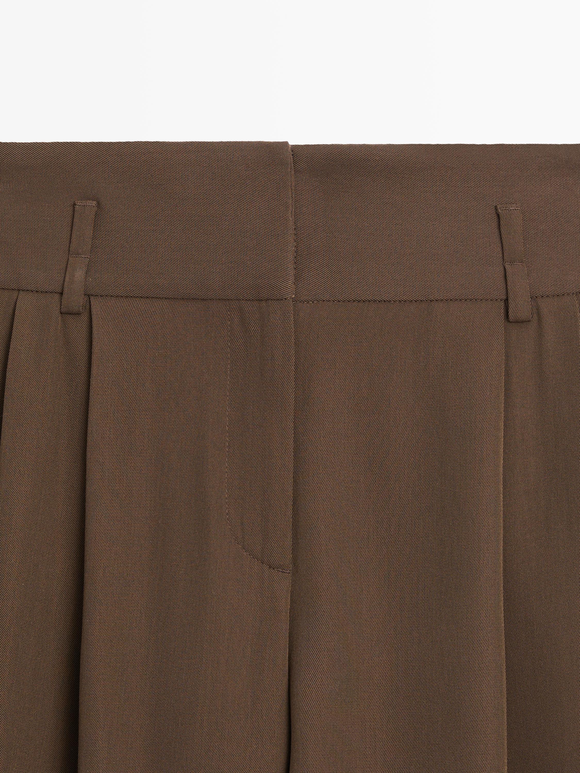 Long Bermuda shorts with turn-up hems — GREEN