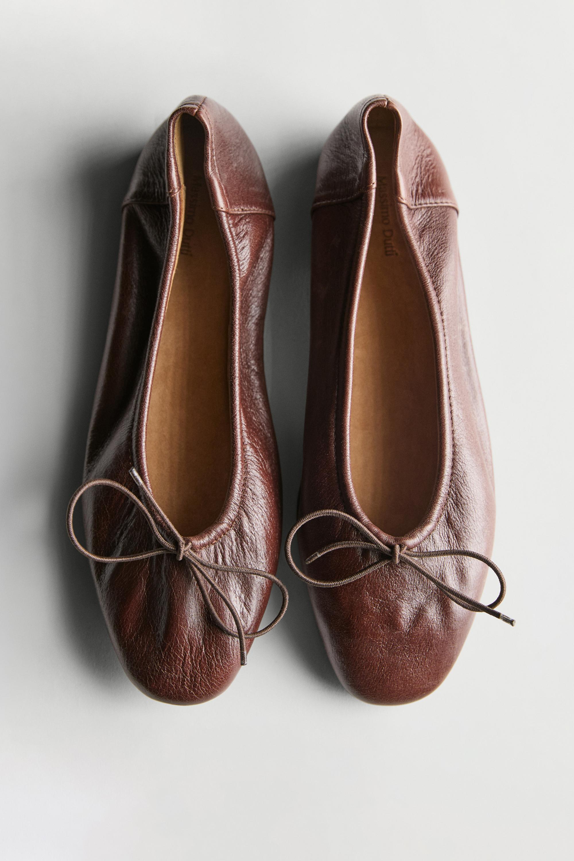 Gathered ballet flats with bow — BROWN