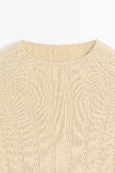 100% wool knit mock neck sweater — Olive 9