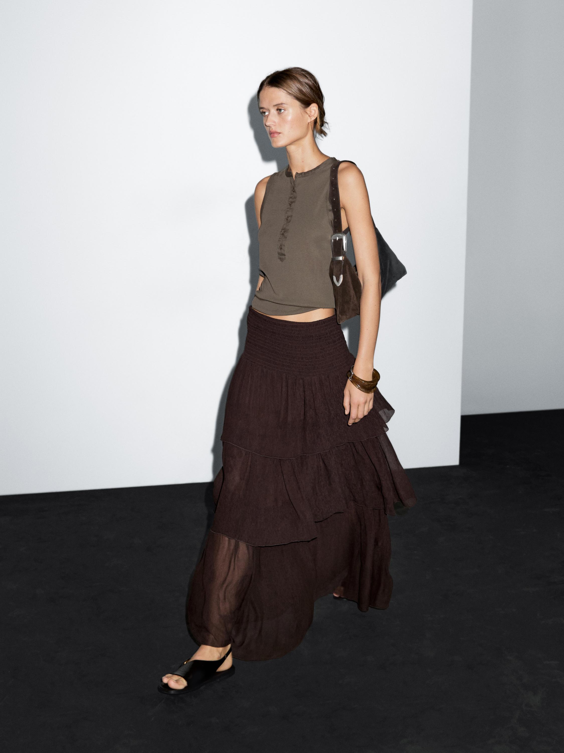 Top mit Kontrastdetail und Biese