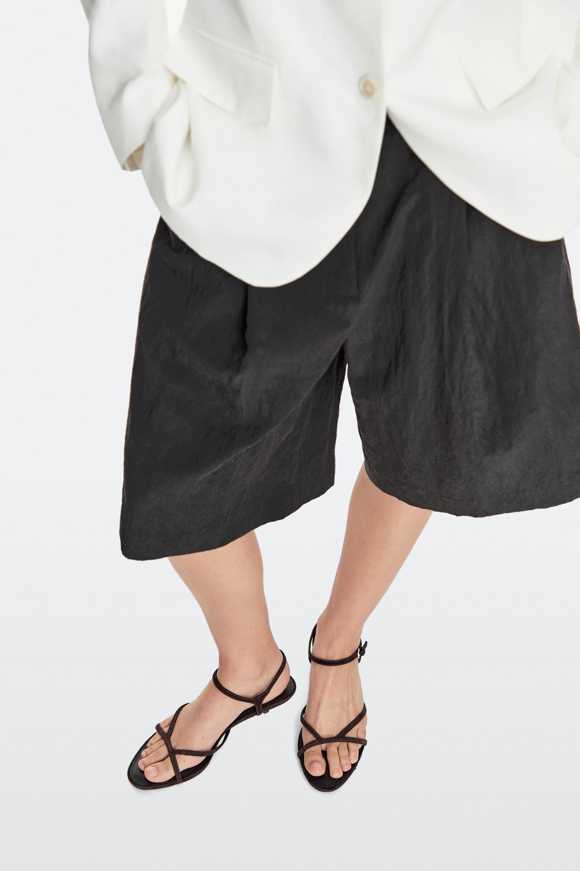 Leather low-heel sandals — BROWN