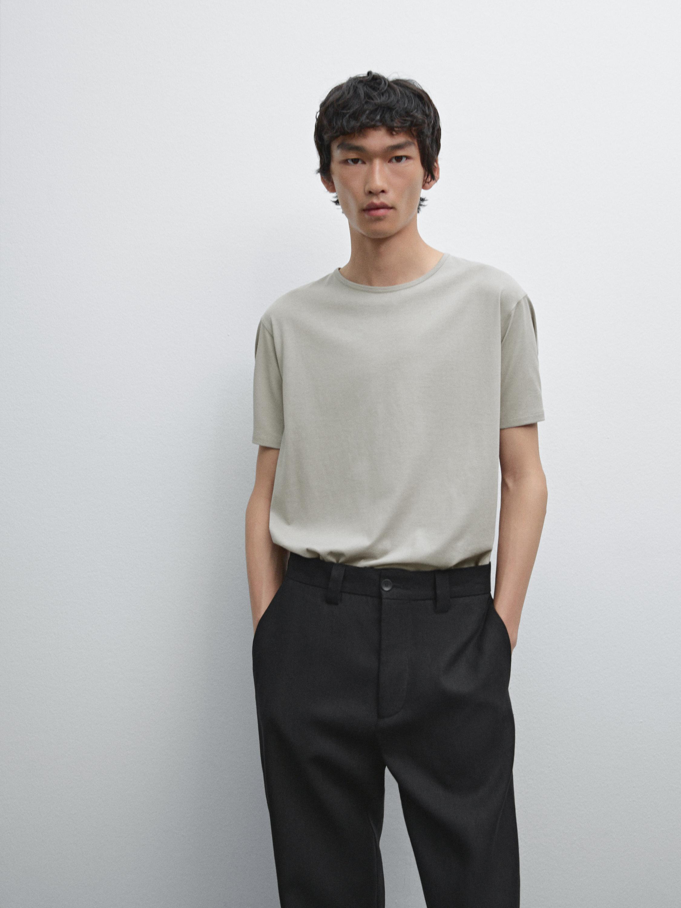 100% cotton lightweight T-shirt