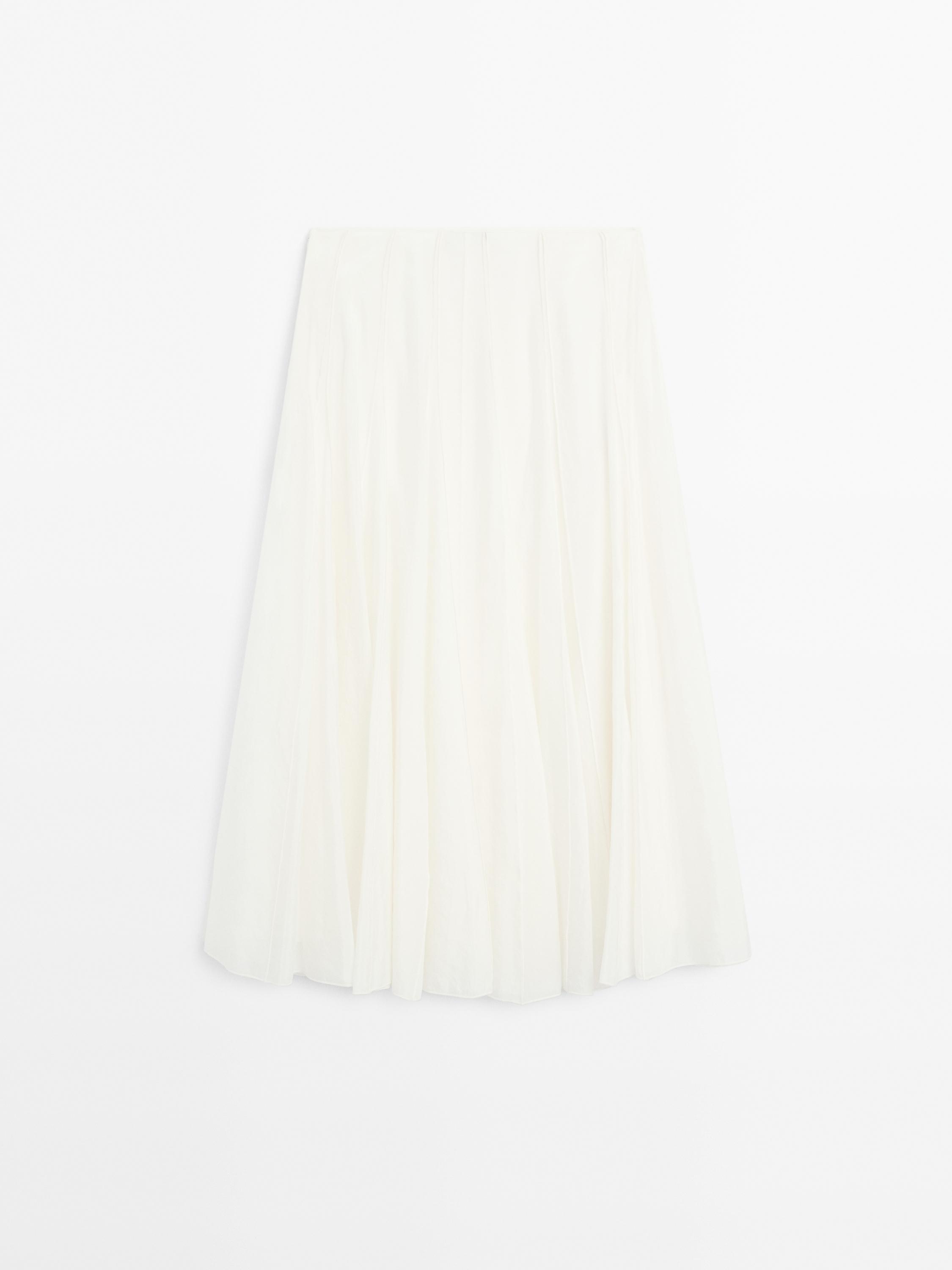 Long organza skirt with godet detail