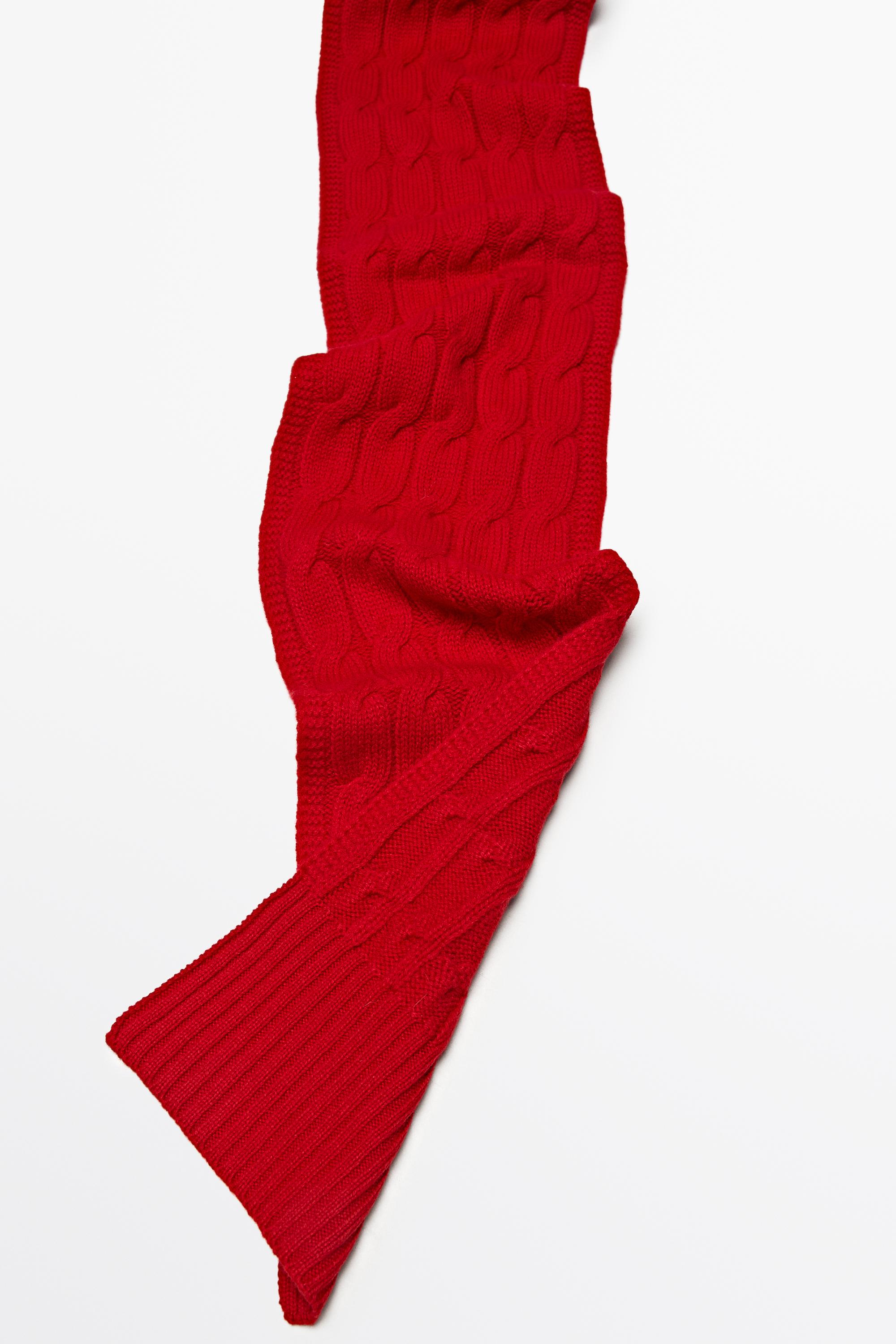 Wool and cashmere cable-knit scarf - thumbnail 9