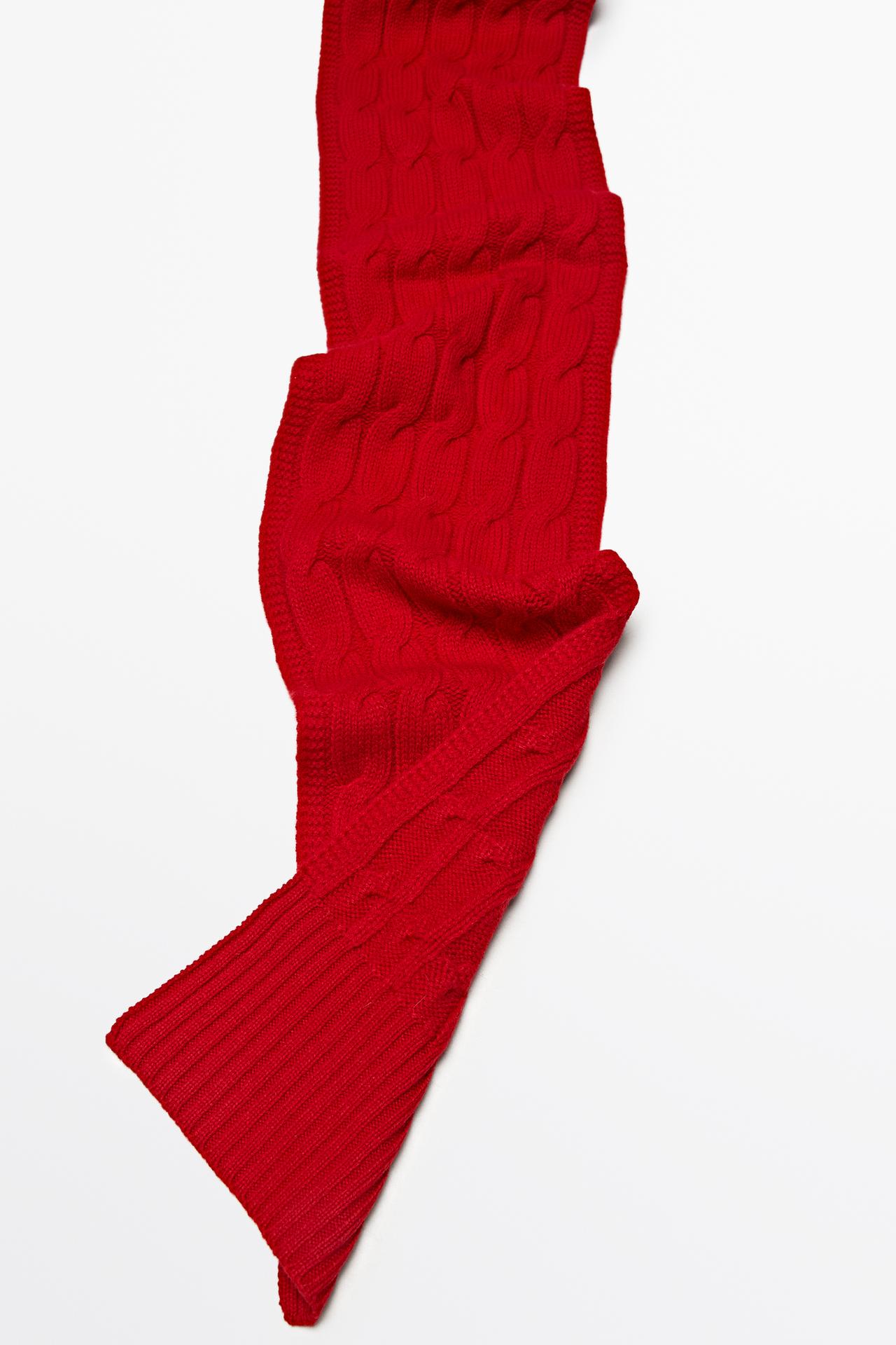 Wool and cashmere cable-knit scarf — RED