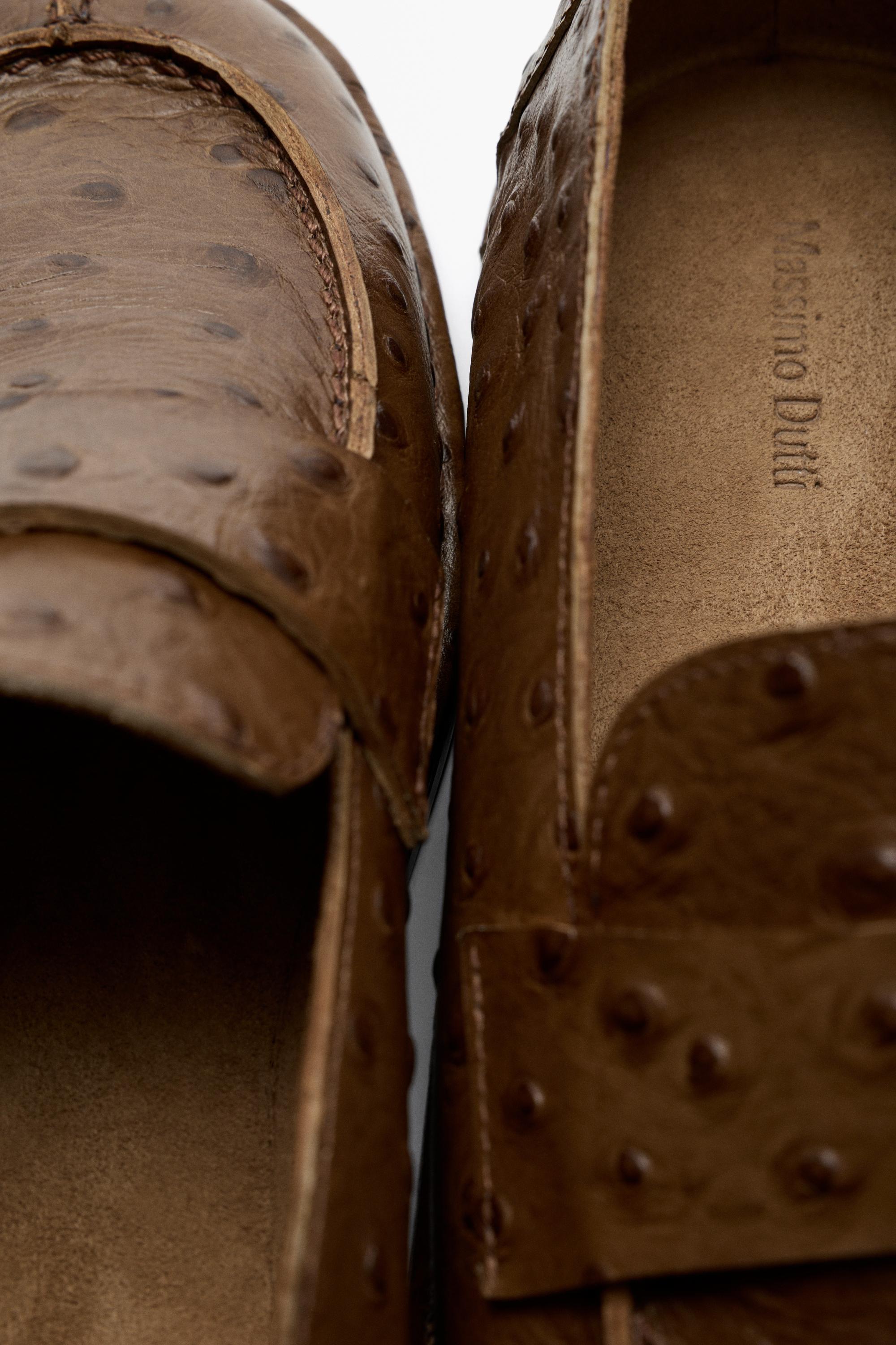 Embossed leather loafer - thumbnail 4