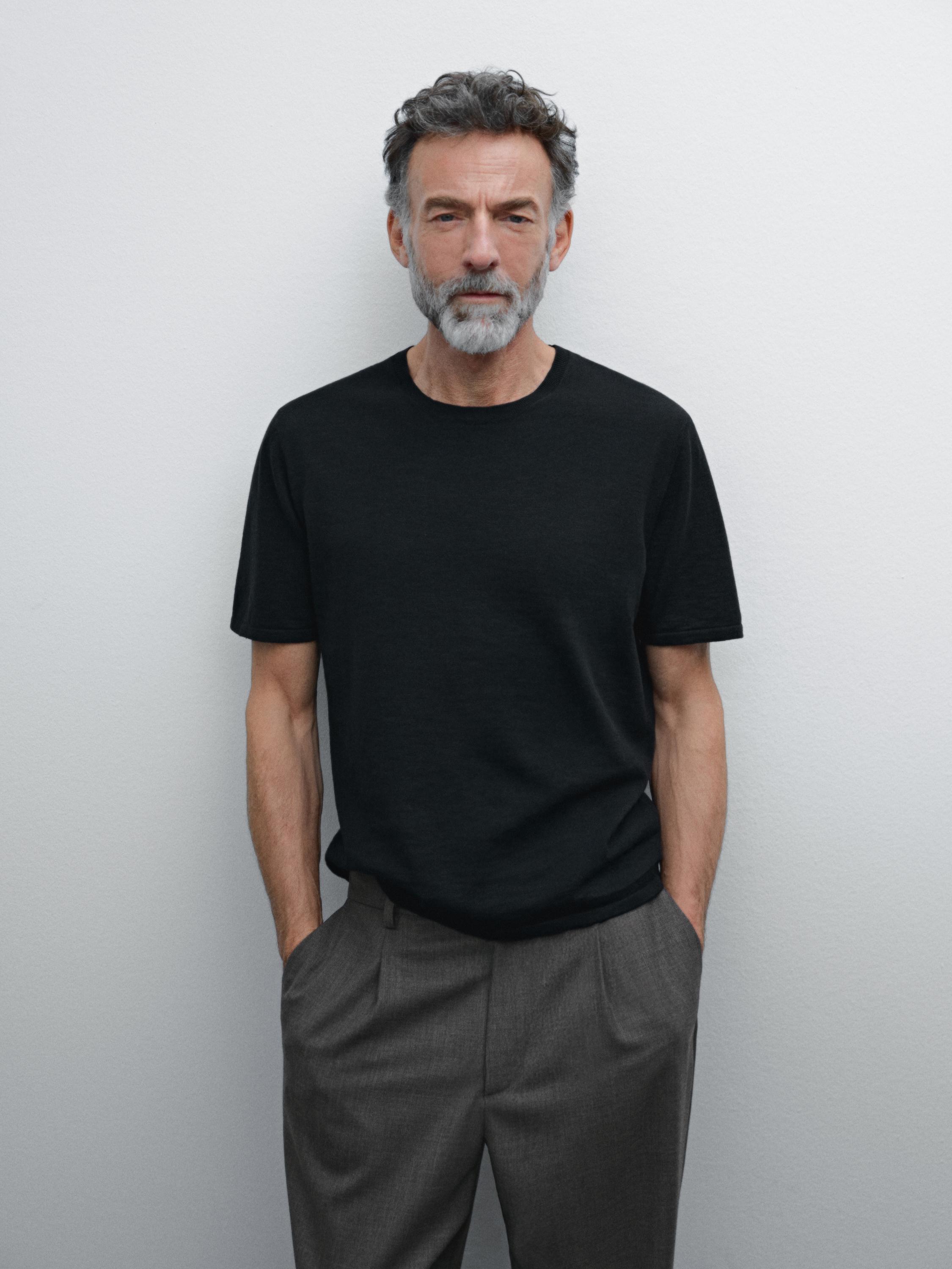 سويتر محاك من القطن المخلوط بأكمام قصيرة