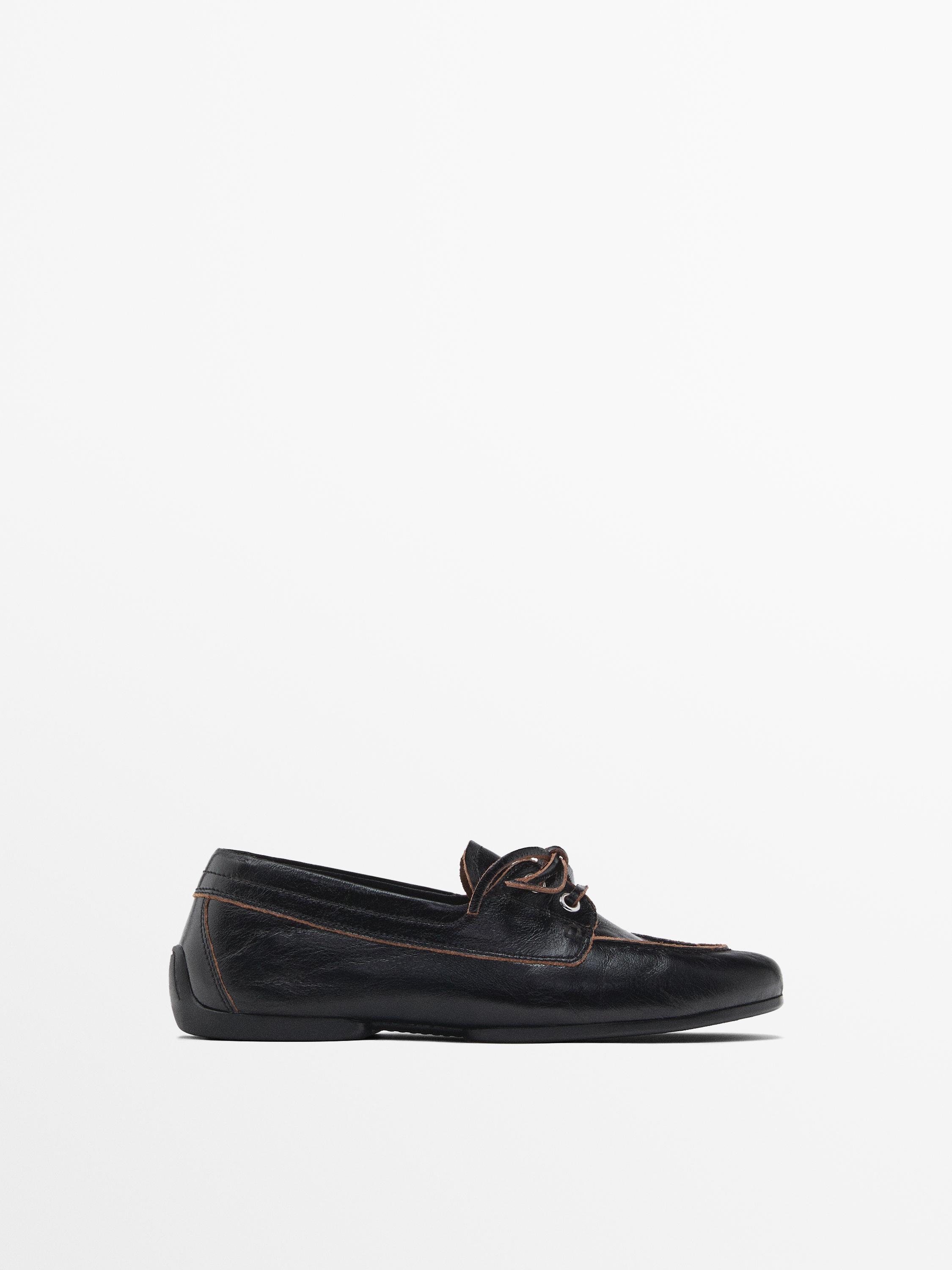 Shiny leather deck shoes · Black · Shoes | Massimo Dutti