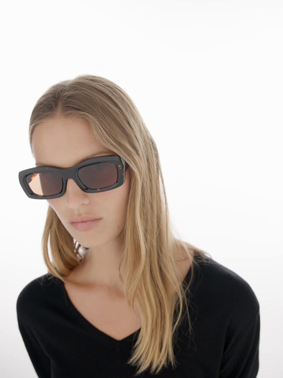 Rectangular sunglasses