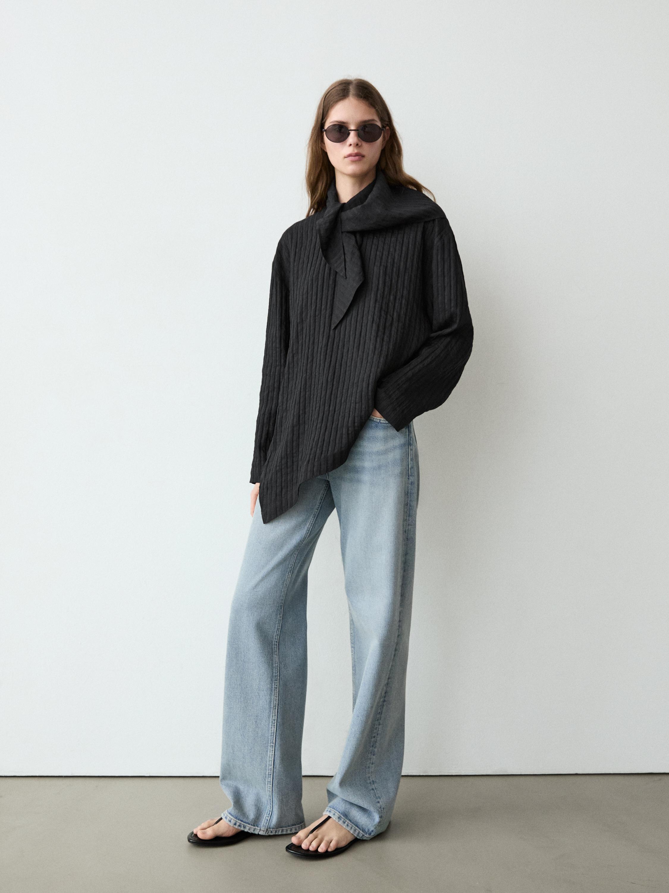 เสื้อเชิ้ตลายทางผ้าลินินพร้อมผ้าพันคอ