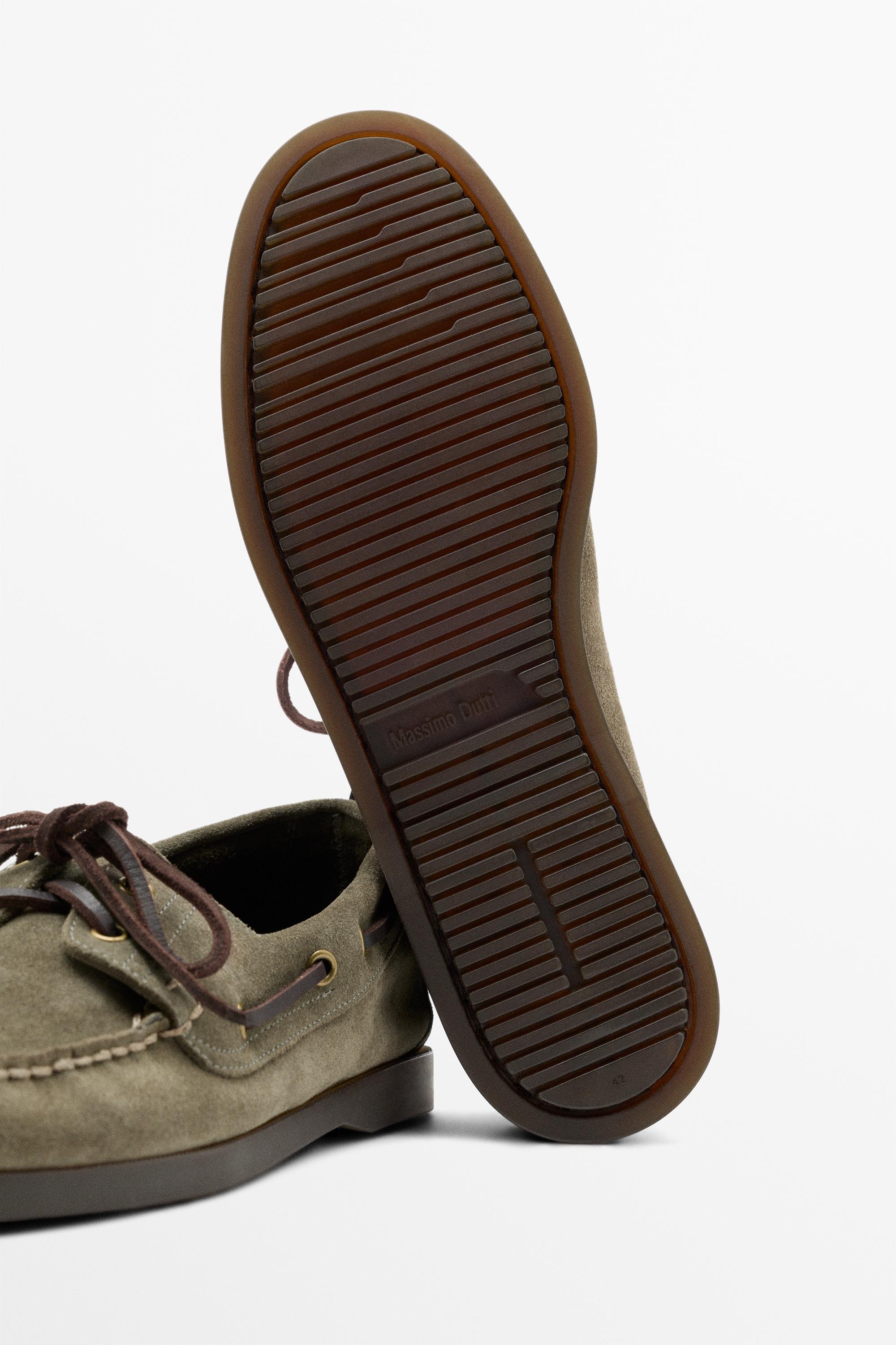 Leather boat shoe — BOTTLE