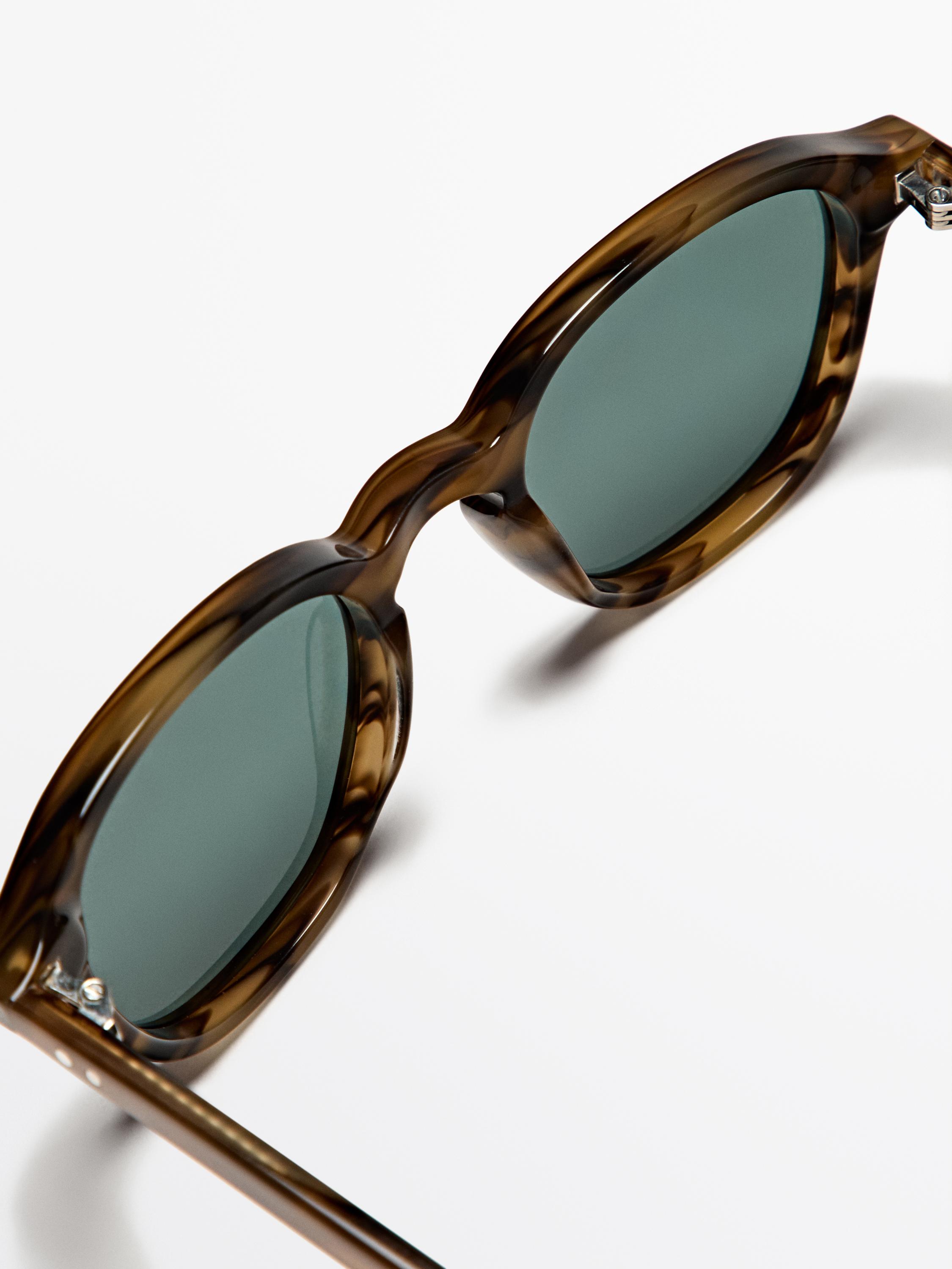 Round sunglasses — EMERALD