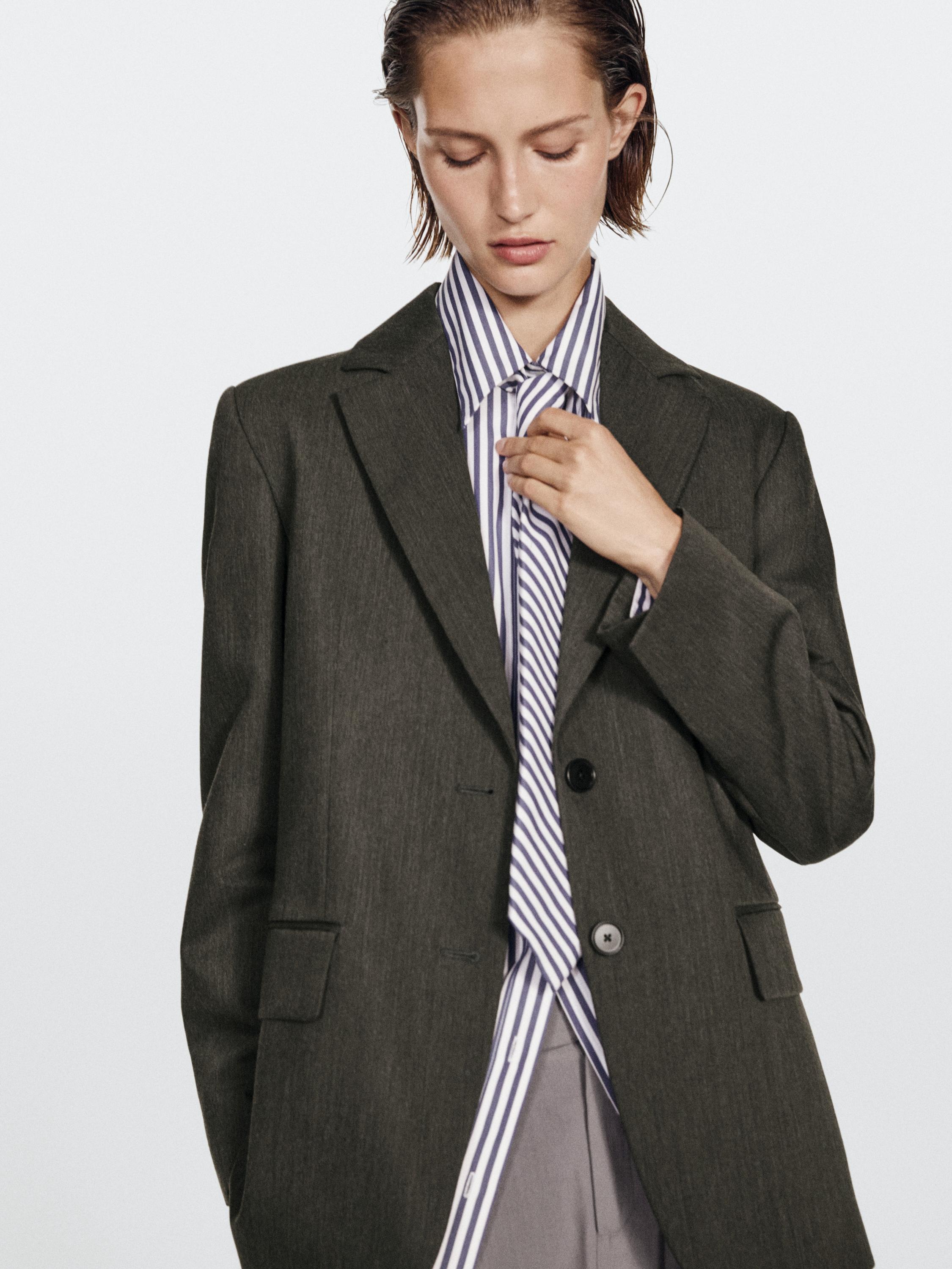 100% wool two-button blazer