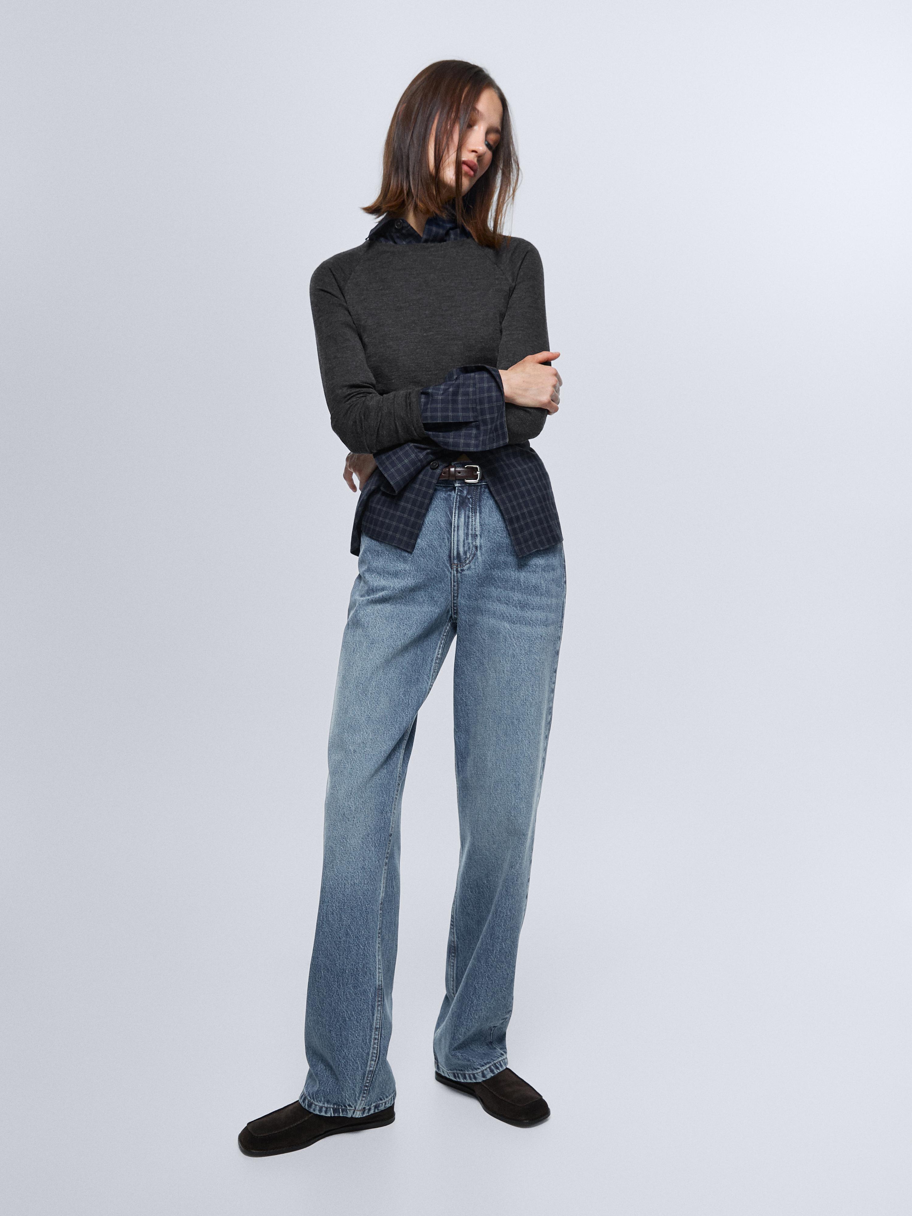Mid-rise straight-leg jeans