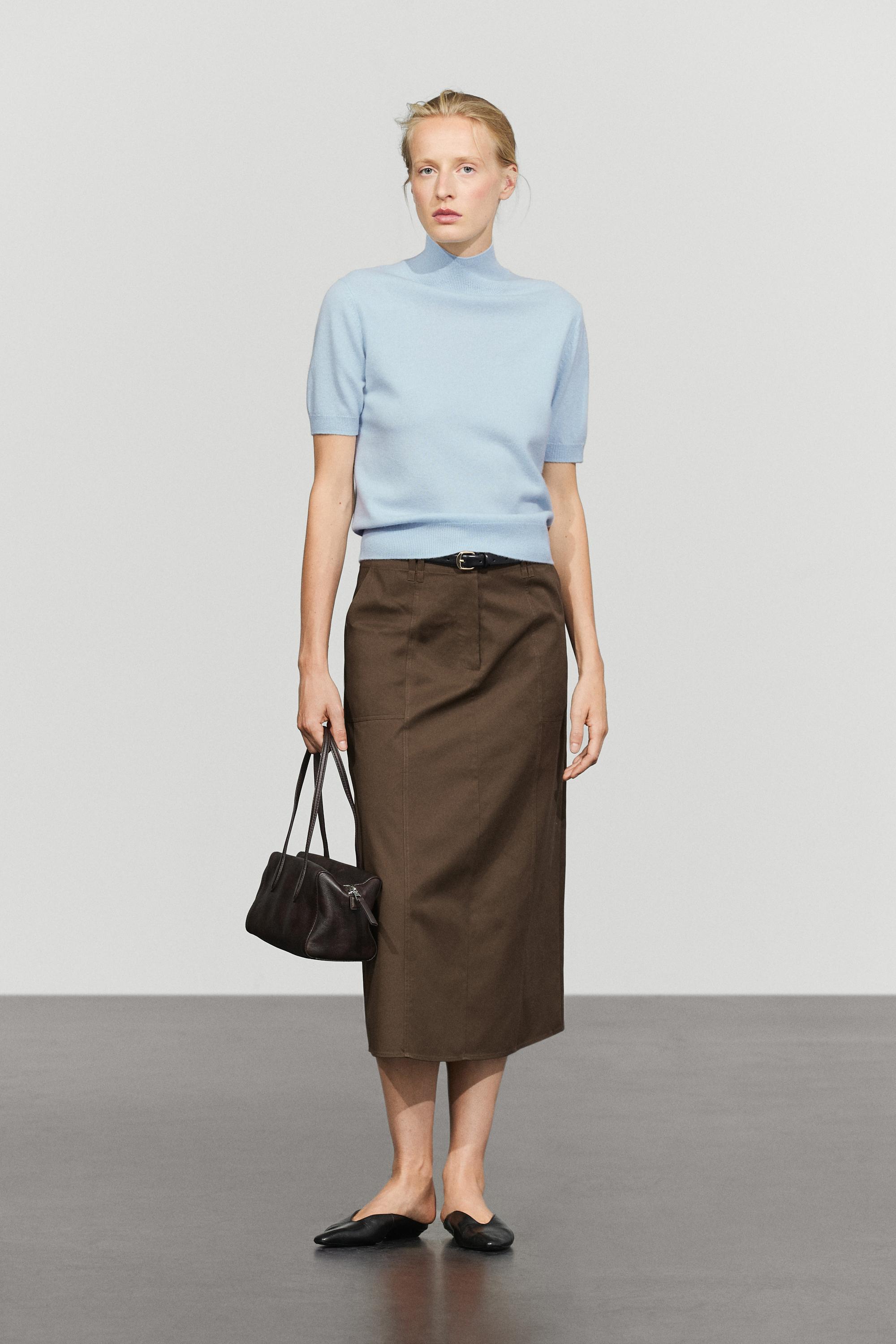 Wool-cashmere blend short sleeve knit sweater — SKY BLUE