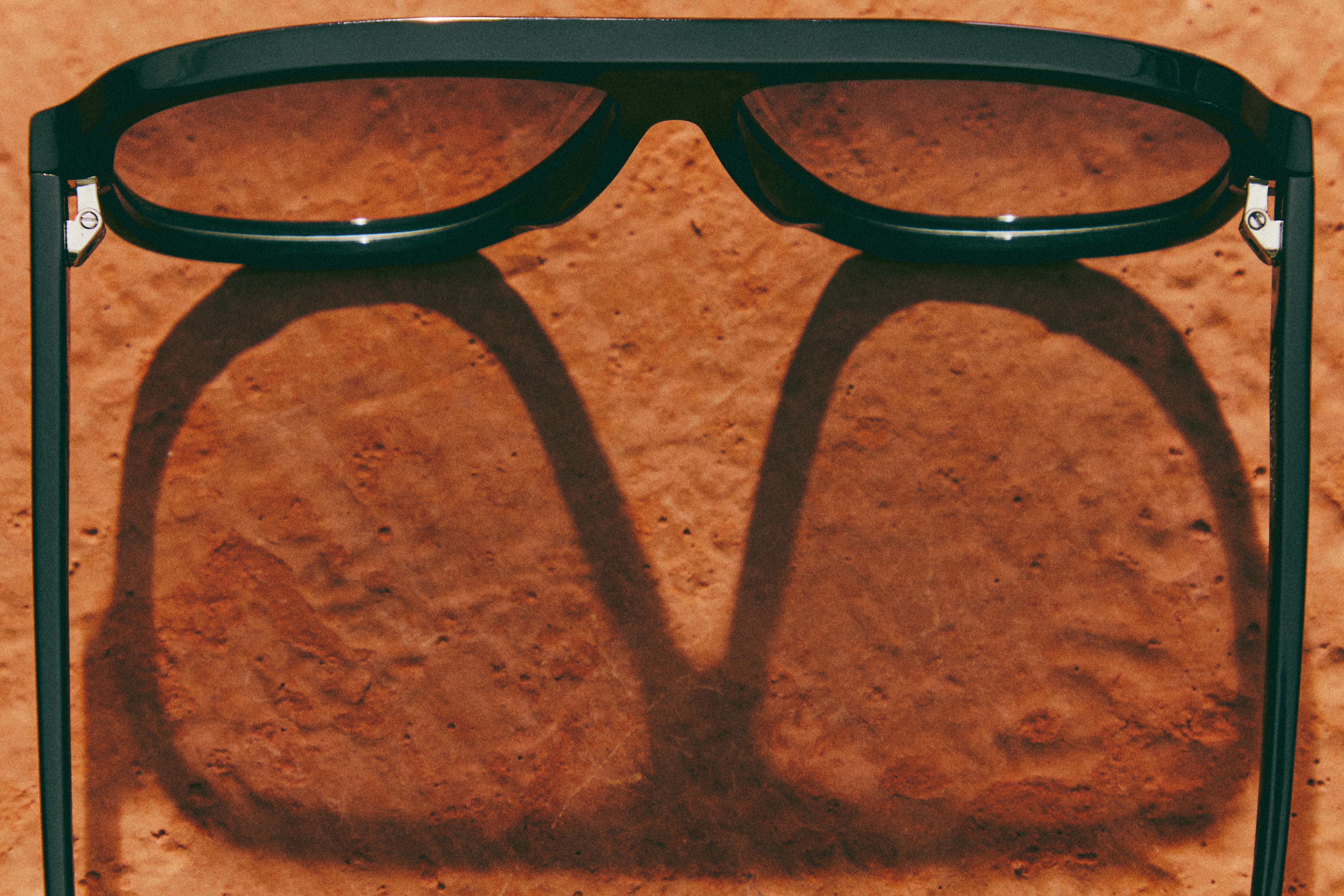 Aviator sunglasses — BLACK