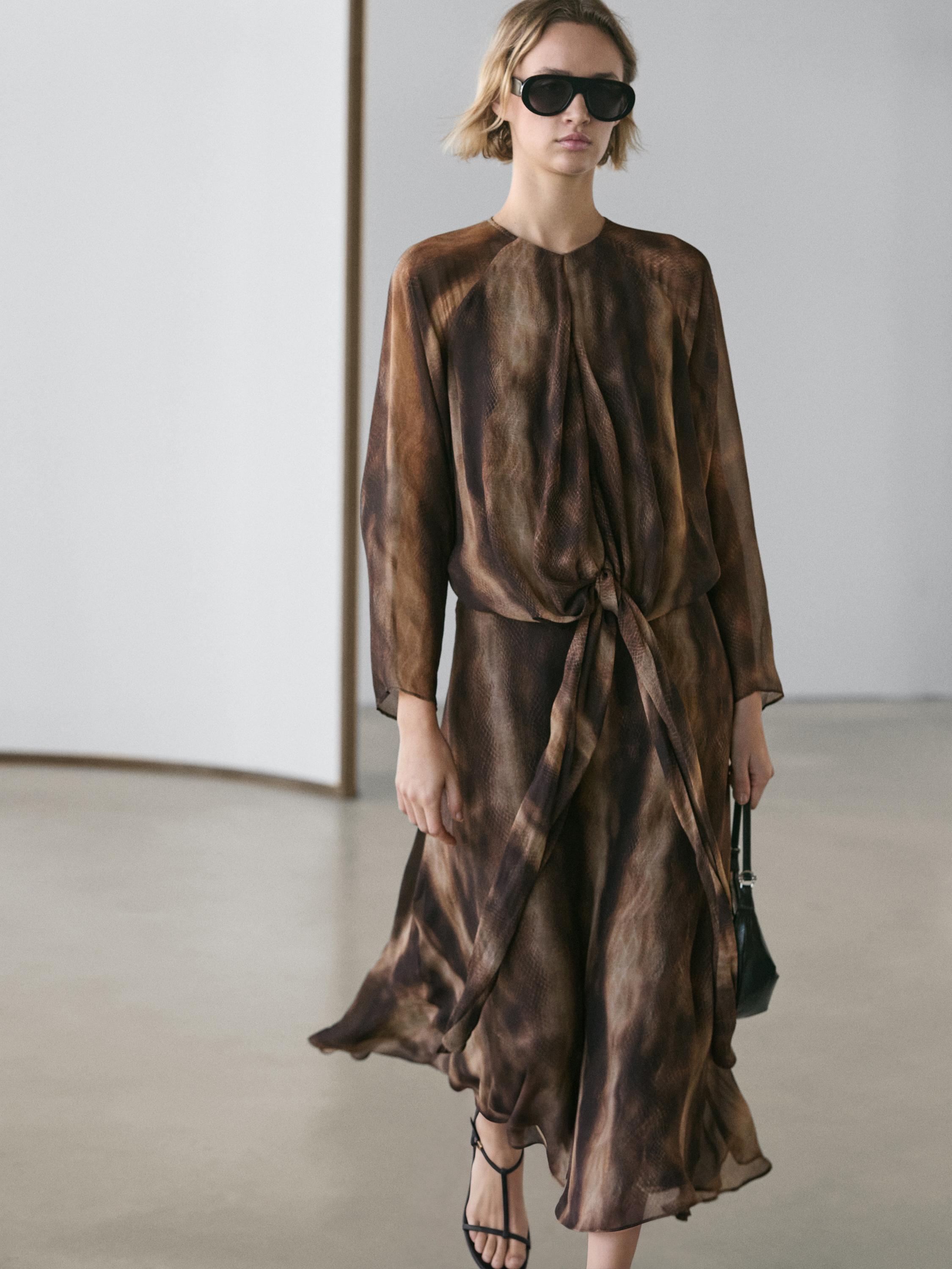 Flowing animal print dress — BROWN